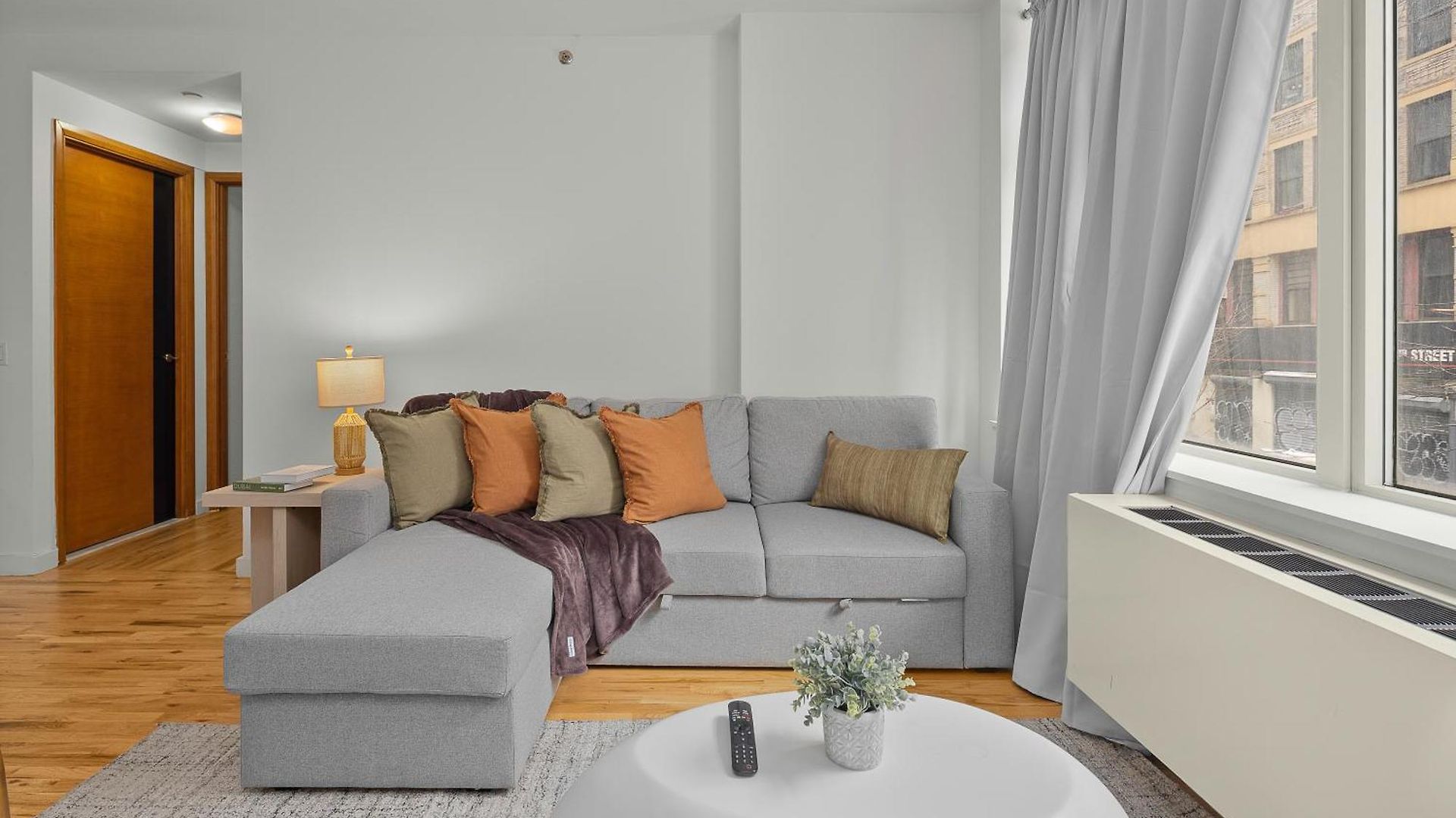 Modern 2br Steps From New York's Iconic Broadway *