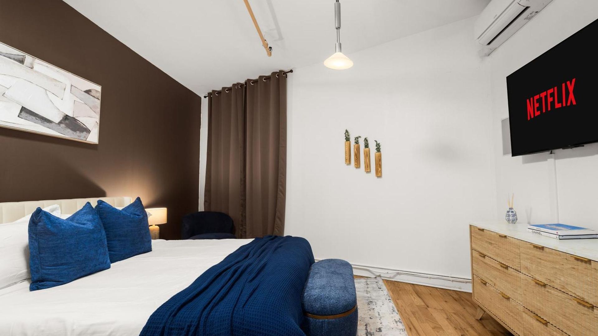Beautifully Designed 3 Bdr In Dumbo Nyc