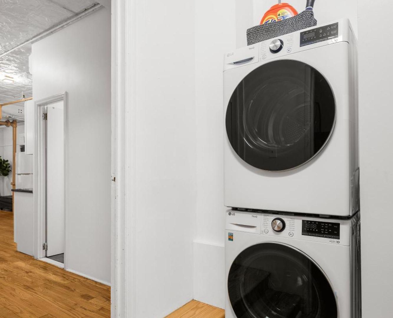 Beautifully Designed 3 Bdr In Dumbo Nyc *
