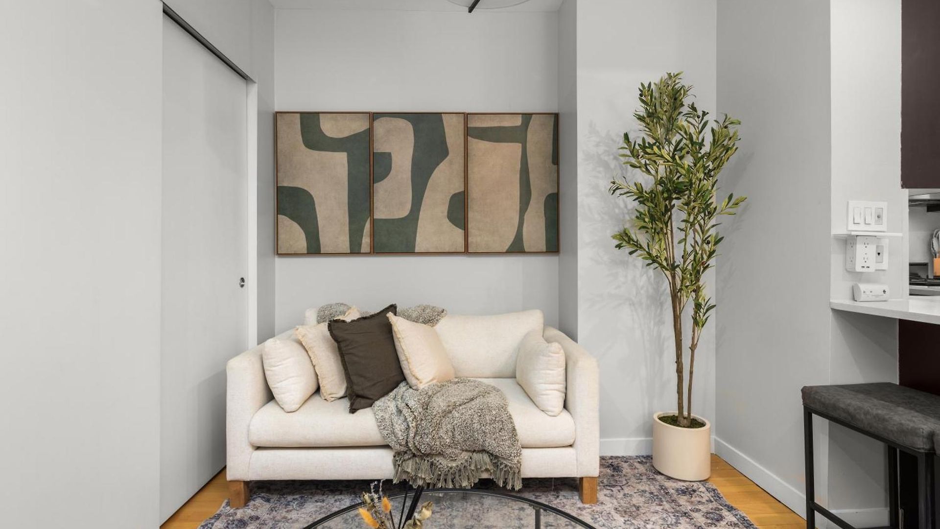 Stylish 2br In The Heart Of East Village Apartment New York