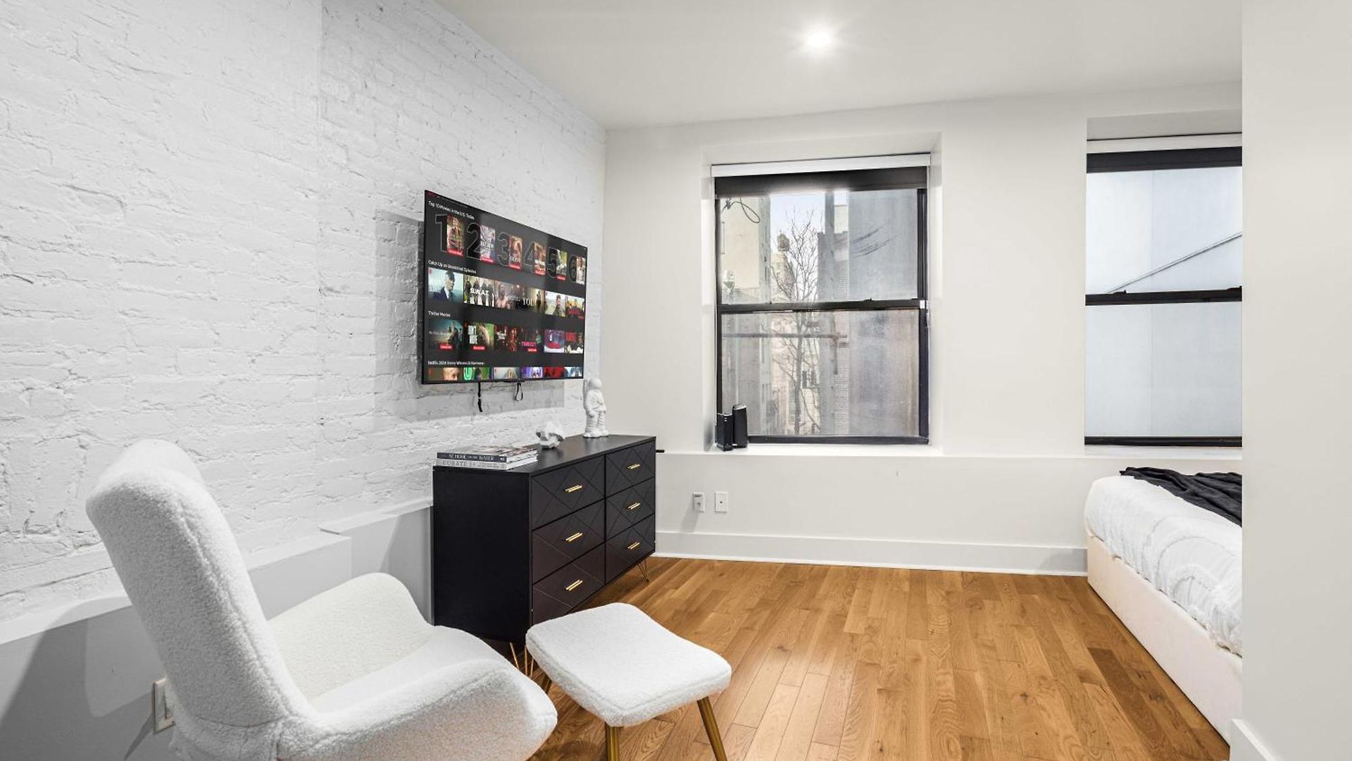 Prime Nyc Location 4br Spacious Haven *