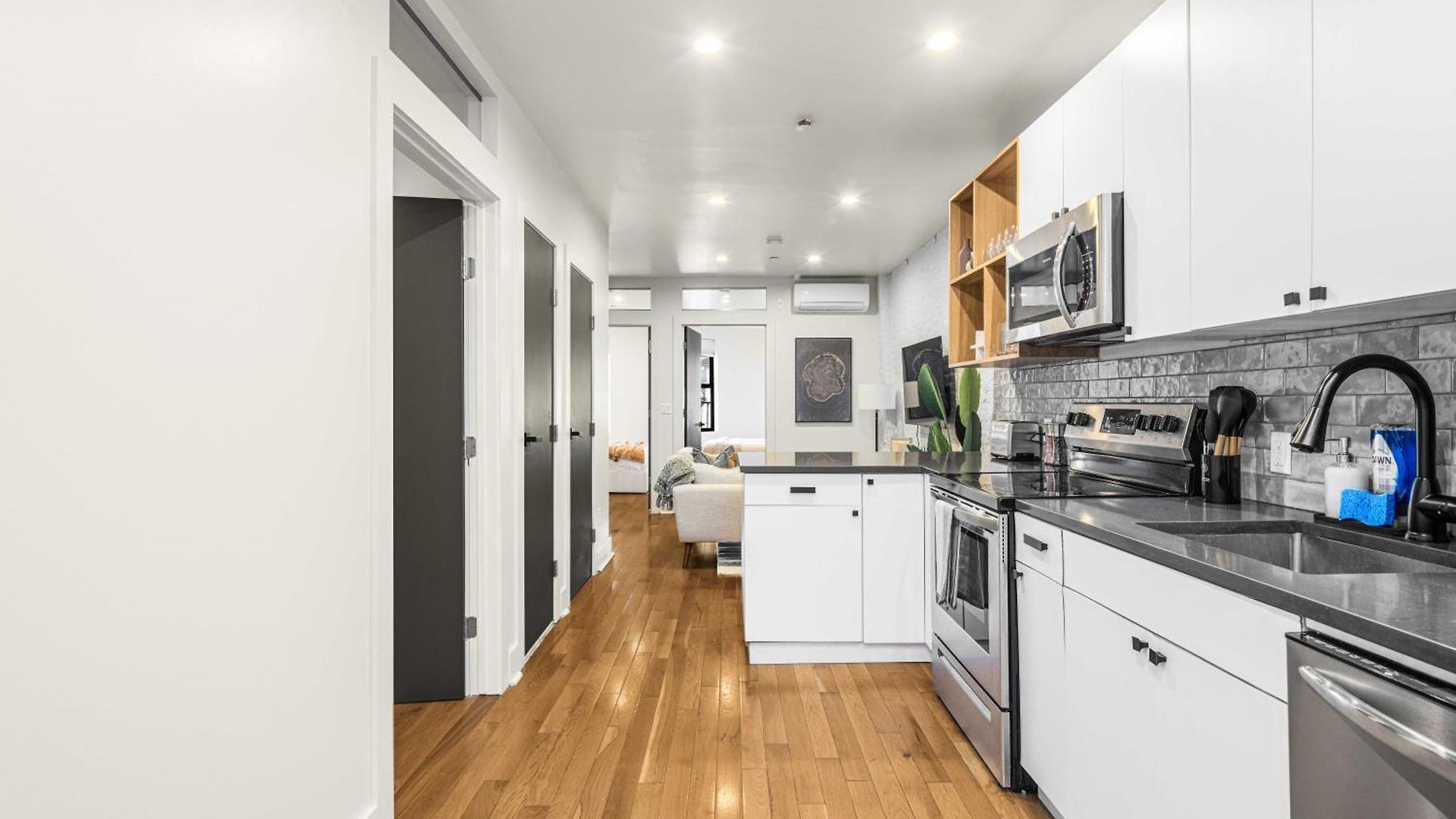 Prime Nyc Location 4br Spacious Haven Apartment *