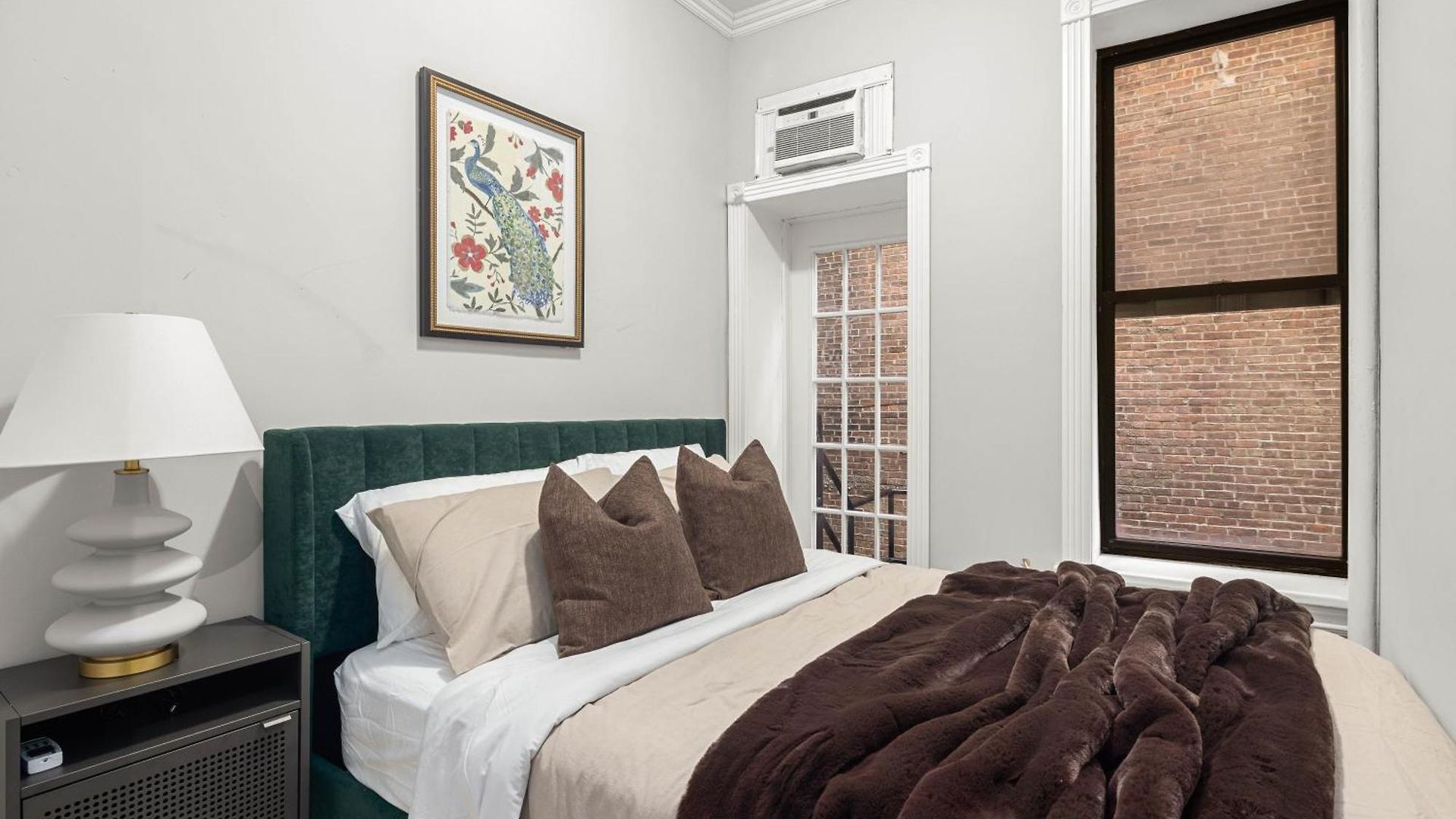 Stylish Escape Modern 2br On Street * New York