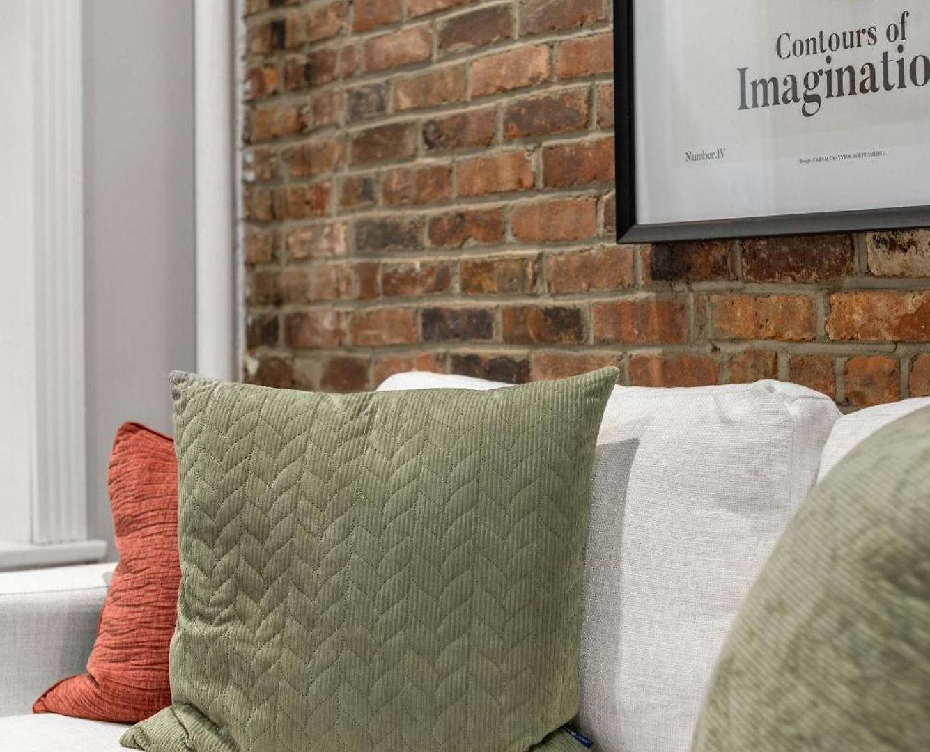 Stylish Escape Modern 2br On Street Apartment