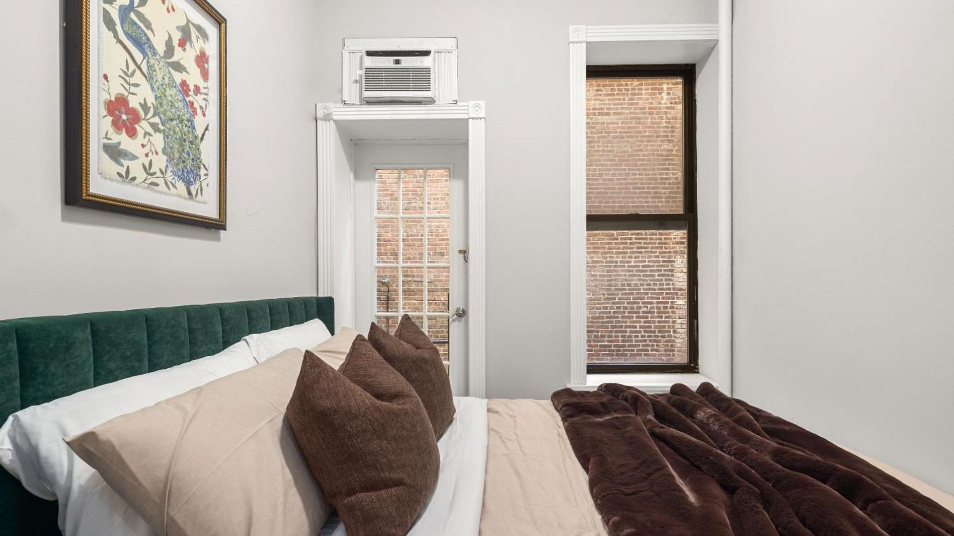 Stylish Escape Modern 2br On Street * New York