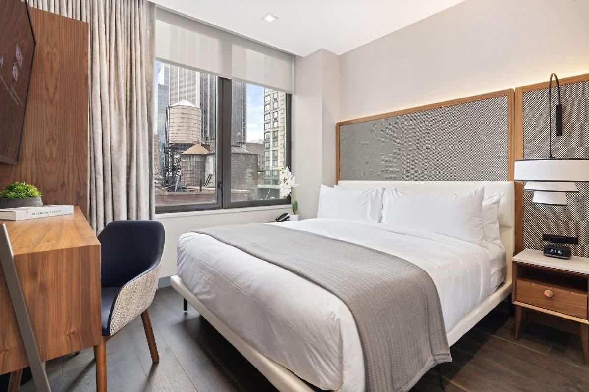 The Vibe On 5th Vibe 8750 Apartment