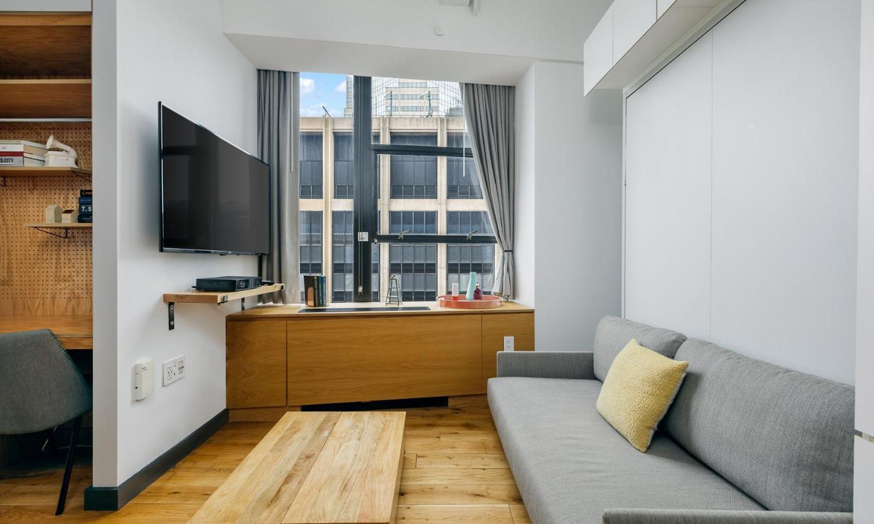 Placemakr Street Aparthotel