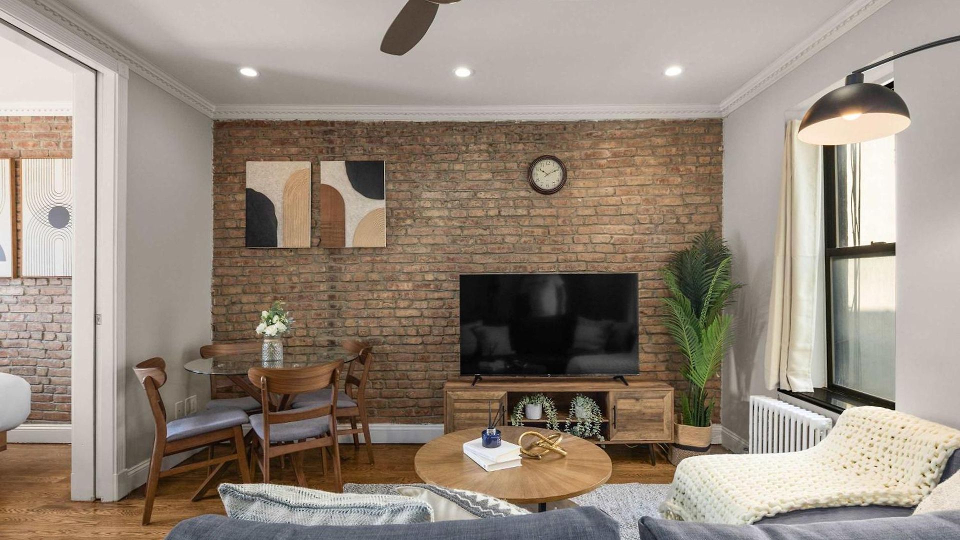 Stylish Nyc Retreat Near Attractions Apartment