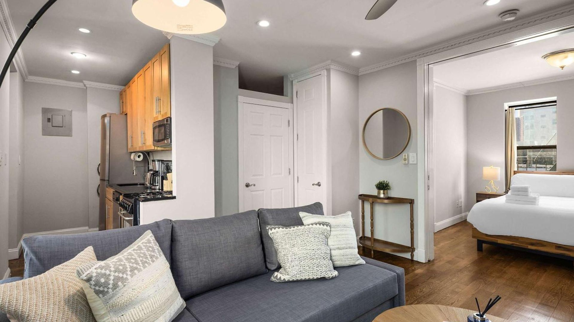 Apartment Stylish Nyc Retreat Near Attractions