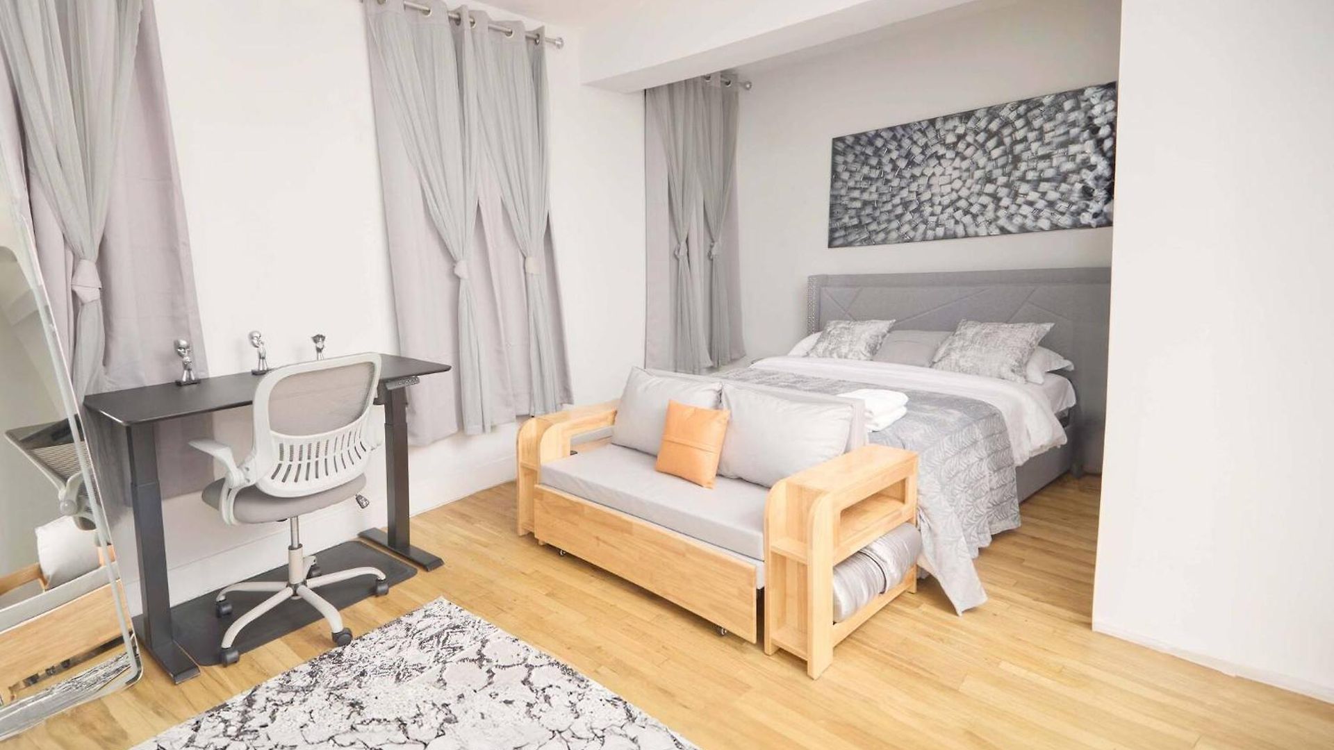 The Gray Loft Escape Nyc Edition. Apartment *