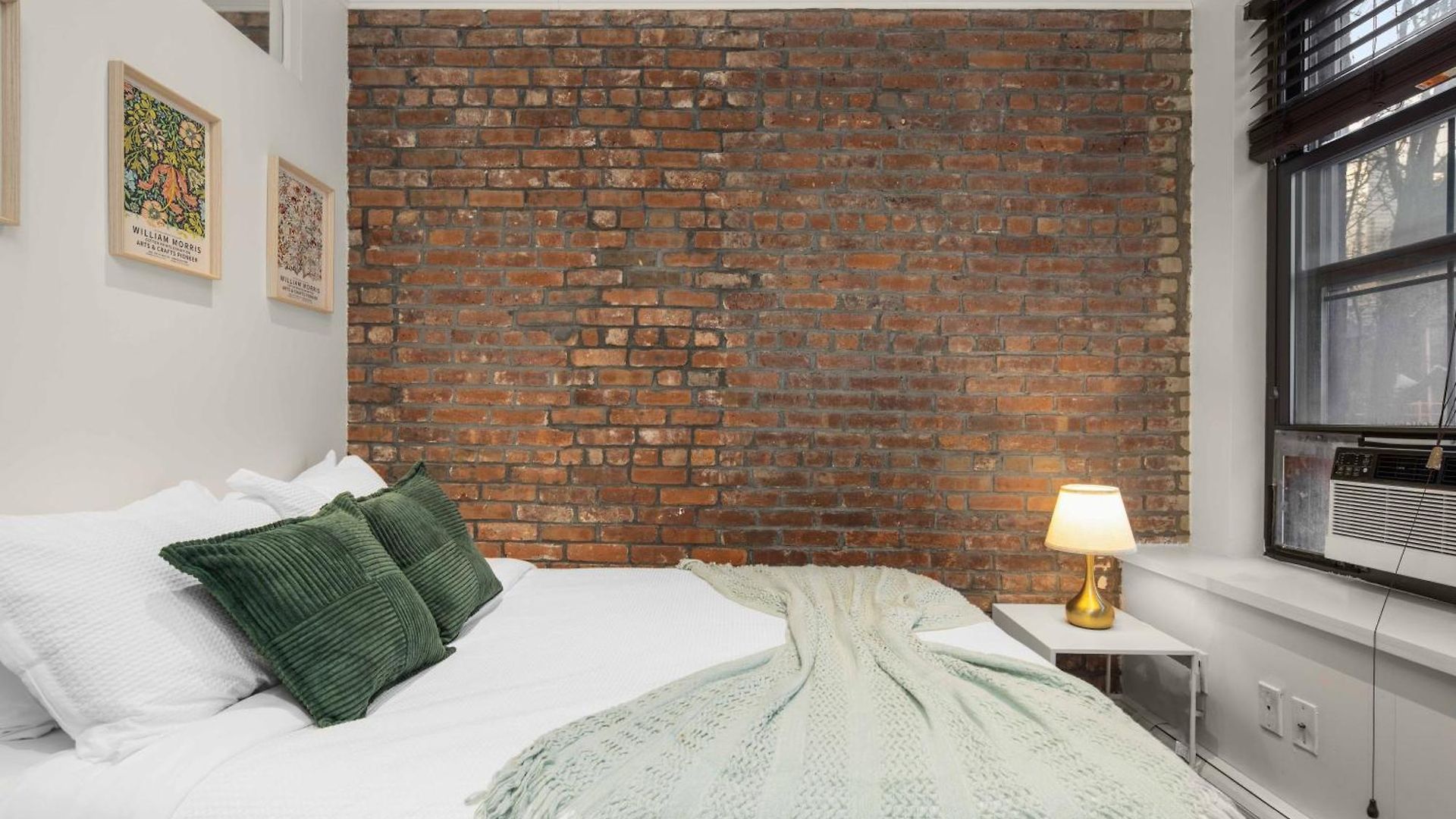 Apartment Nyc's Prime Location Upscale 2br