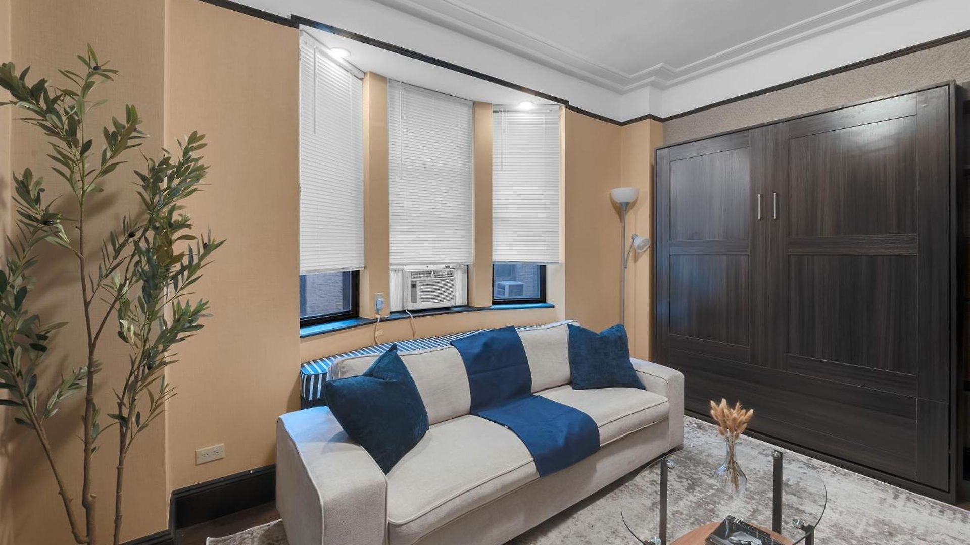 Nyc Premier Walking Distance To Times Square Apartment