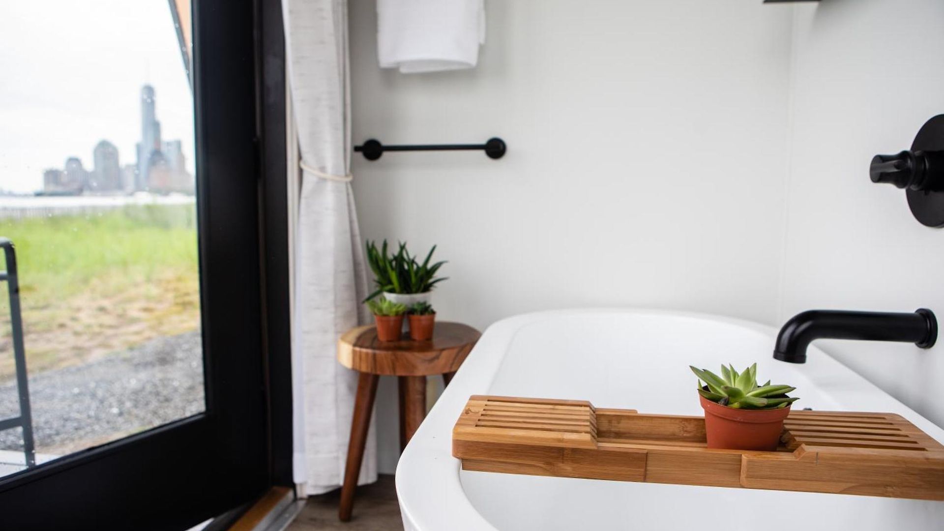 Collective Retreats Governors Island 4*
