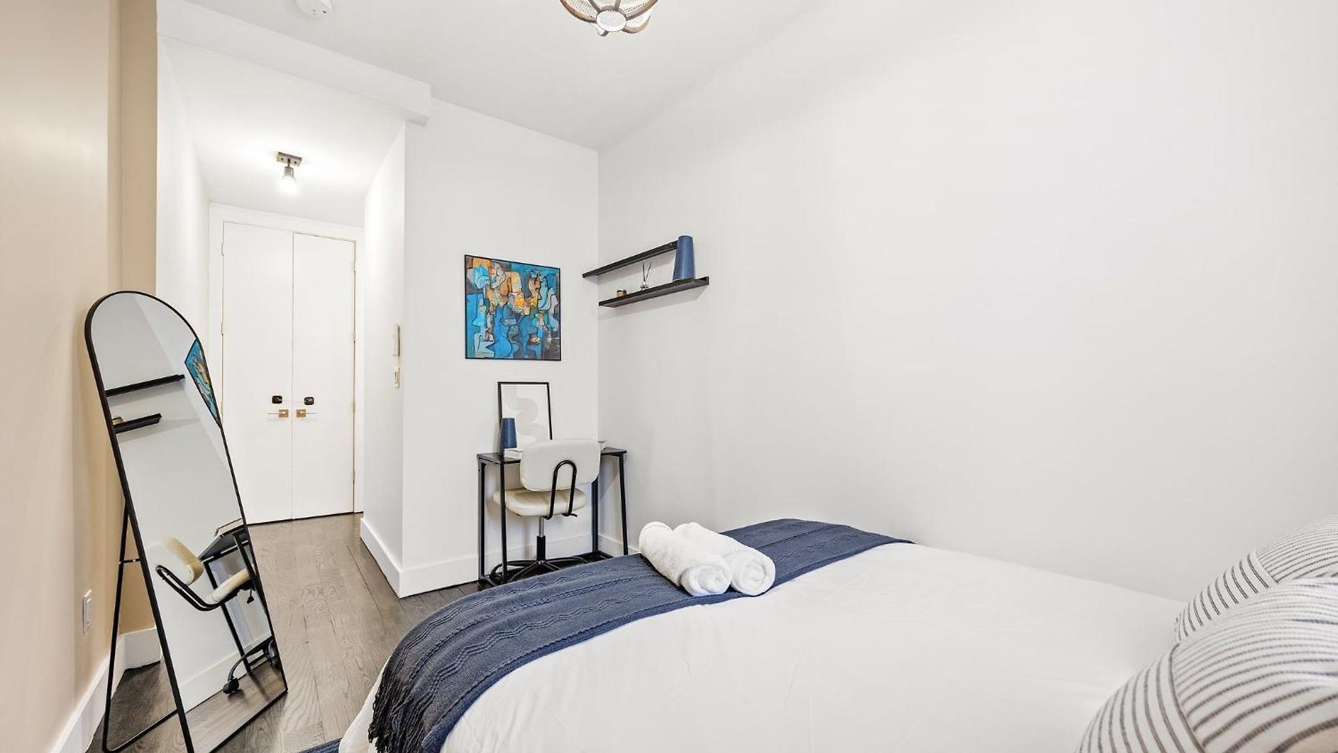 Mid-century 5br And 5 Baths W Ps5 & Laundry *