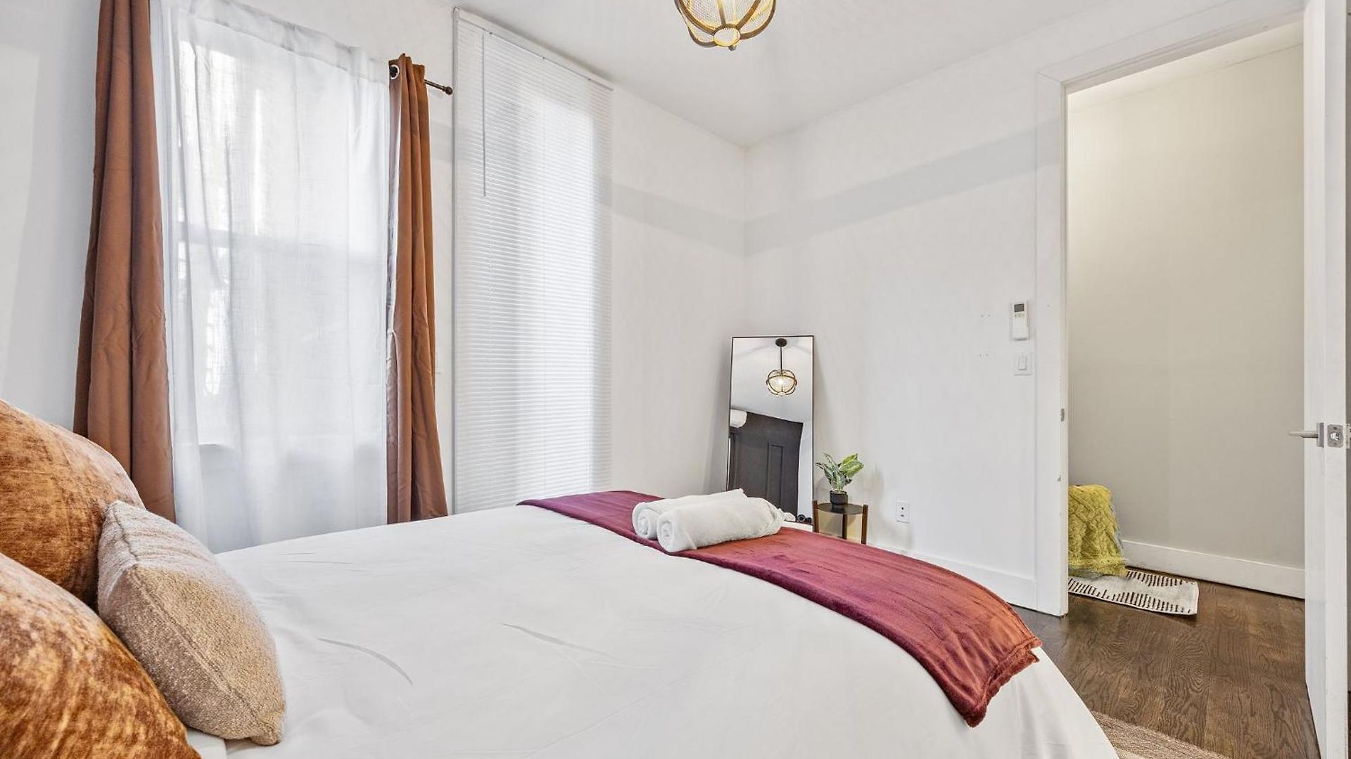 Mid-century 5br And 5 Baths W Ps5 & Laundry Apartment New York
