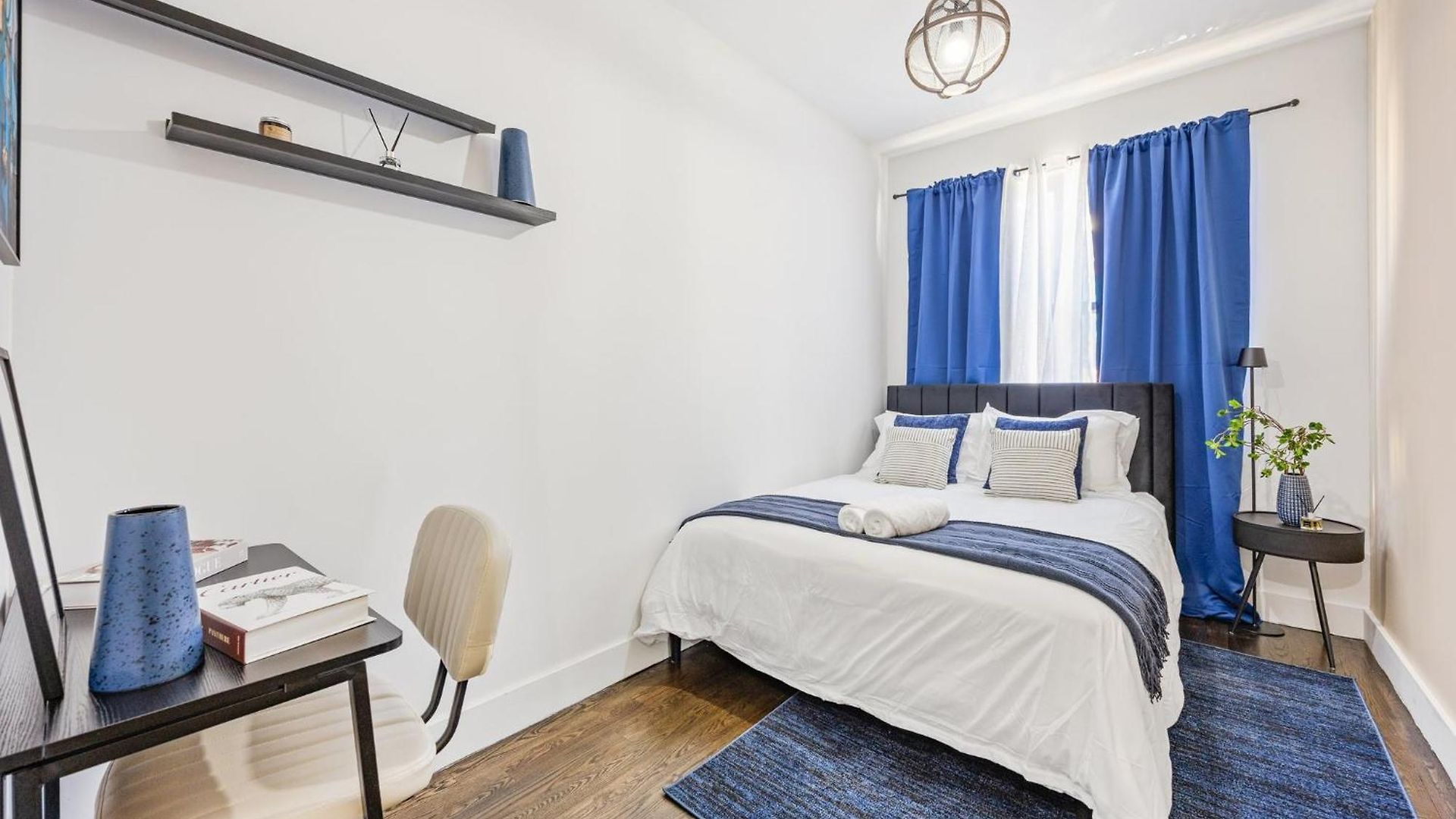 Apartment Mid-century 5br And 5 Baths W Ps5 & Laundry