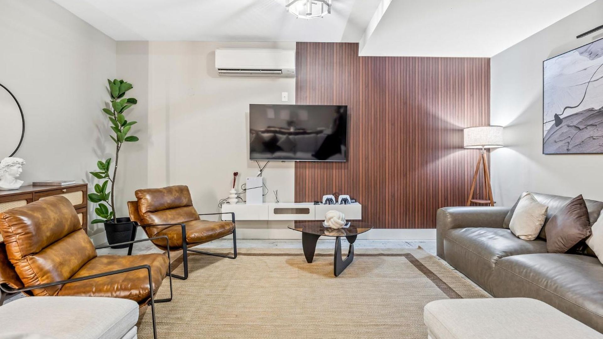 Mid-century 5br And 5 Baths W Ps5 & Laundry * New York
