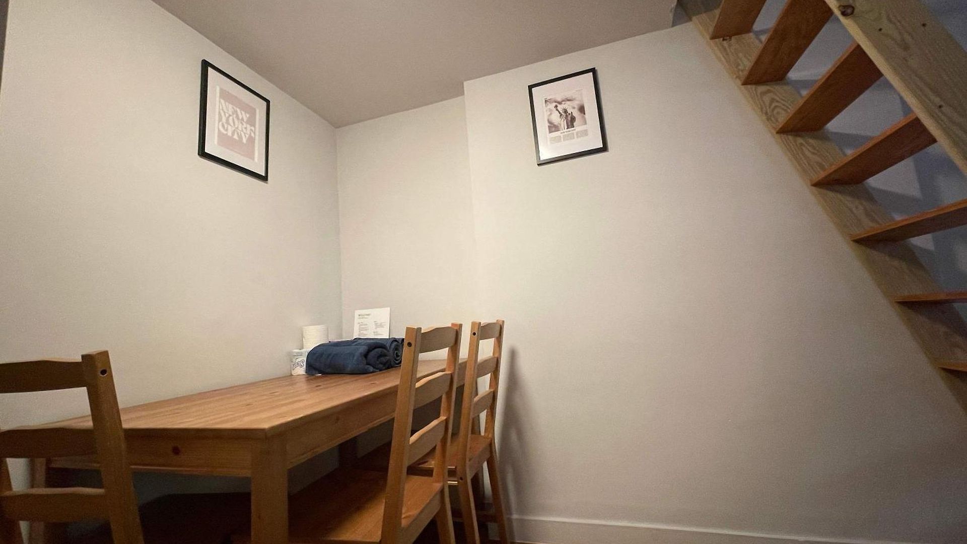 Union Square 4 With Shower - Shared Toilet Apartment *