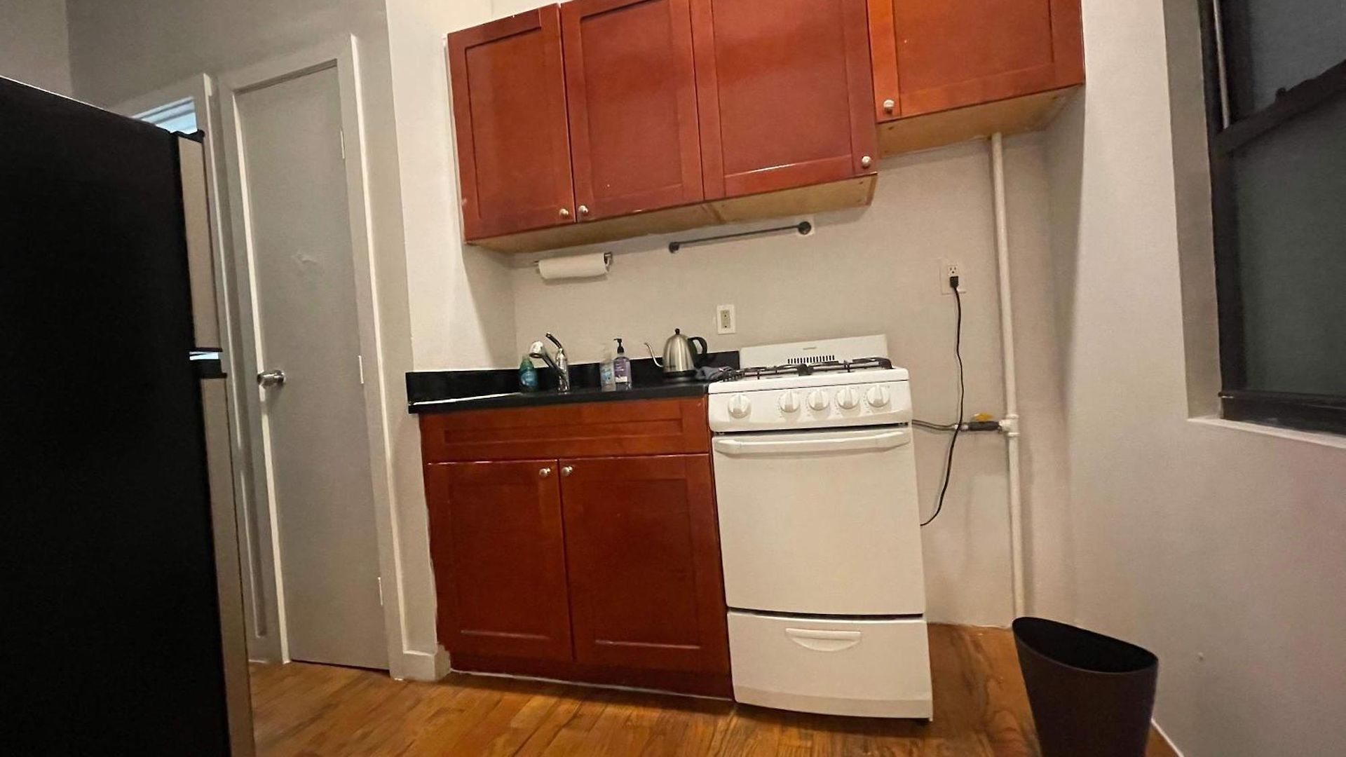Union Square 4 With Shower - Shared Toilet Apartment New York