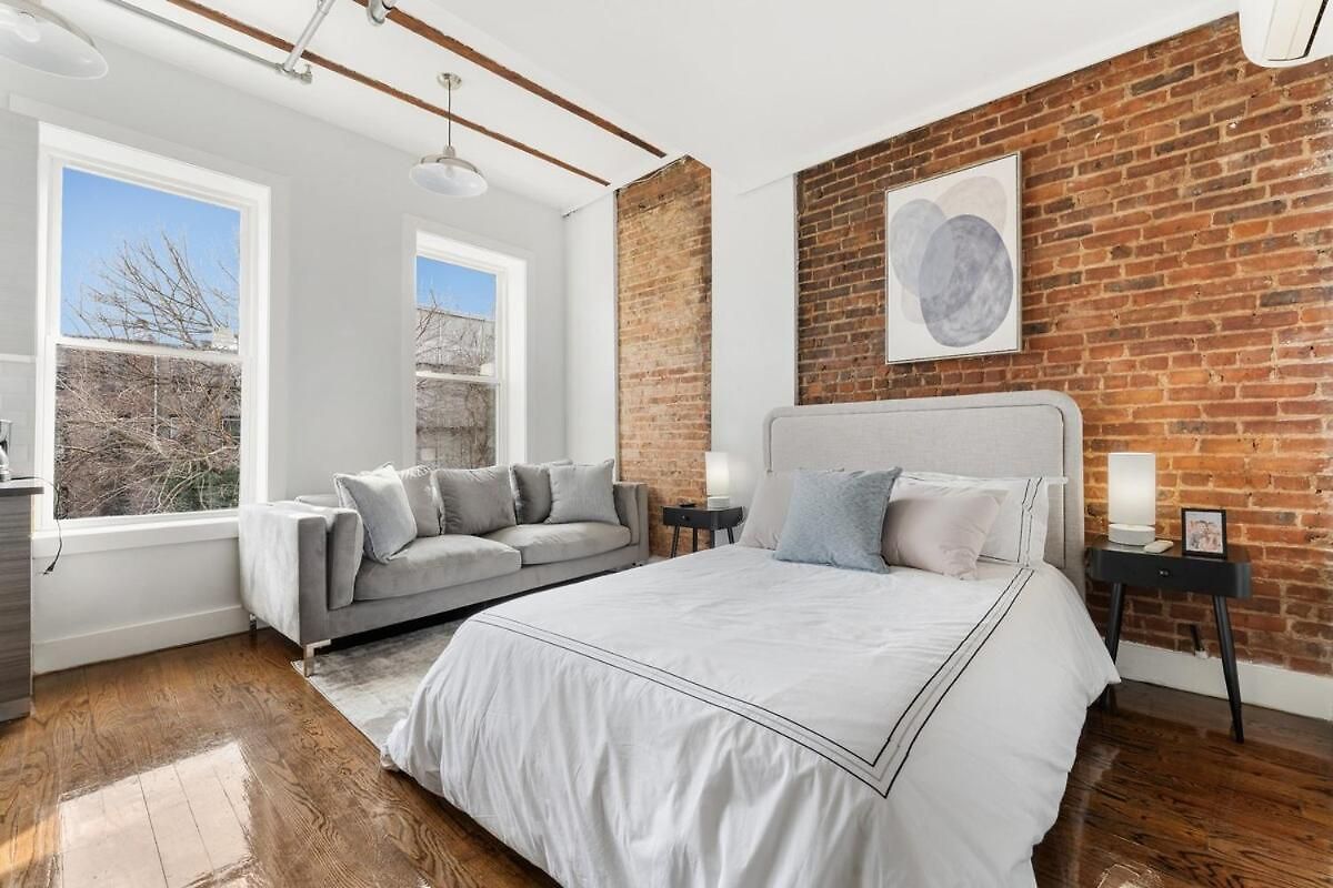Chic In The Heart Of Brooklyn Apartment *