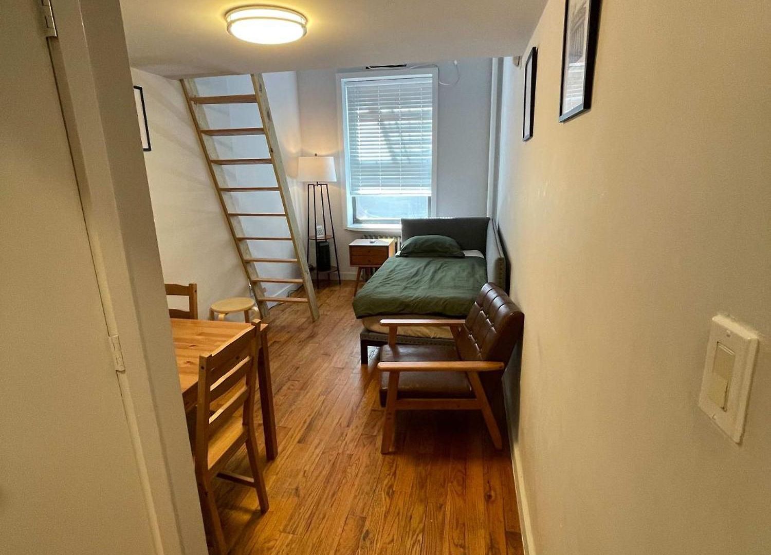 Union Square 4 With Shower - Shared Toilet Apartment