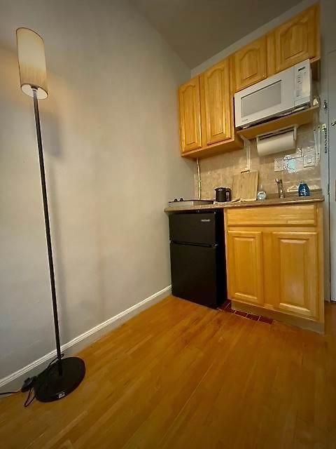 Apartment Chelsea 5 - Shared Bathroom - 5th Floor Walk Up