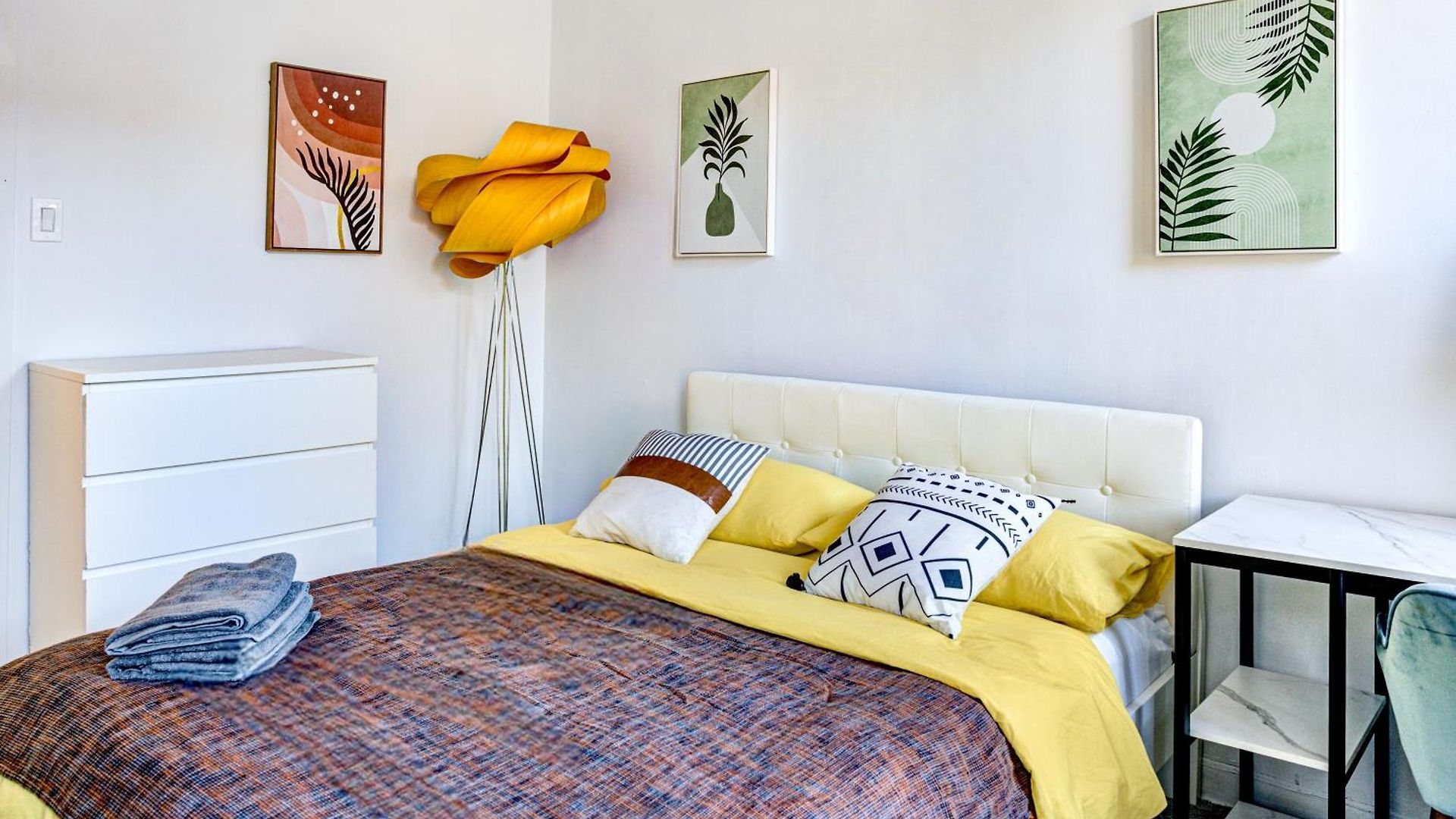3bd Comfy Hub In Hells Kitchen Apartment