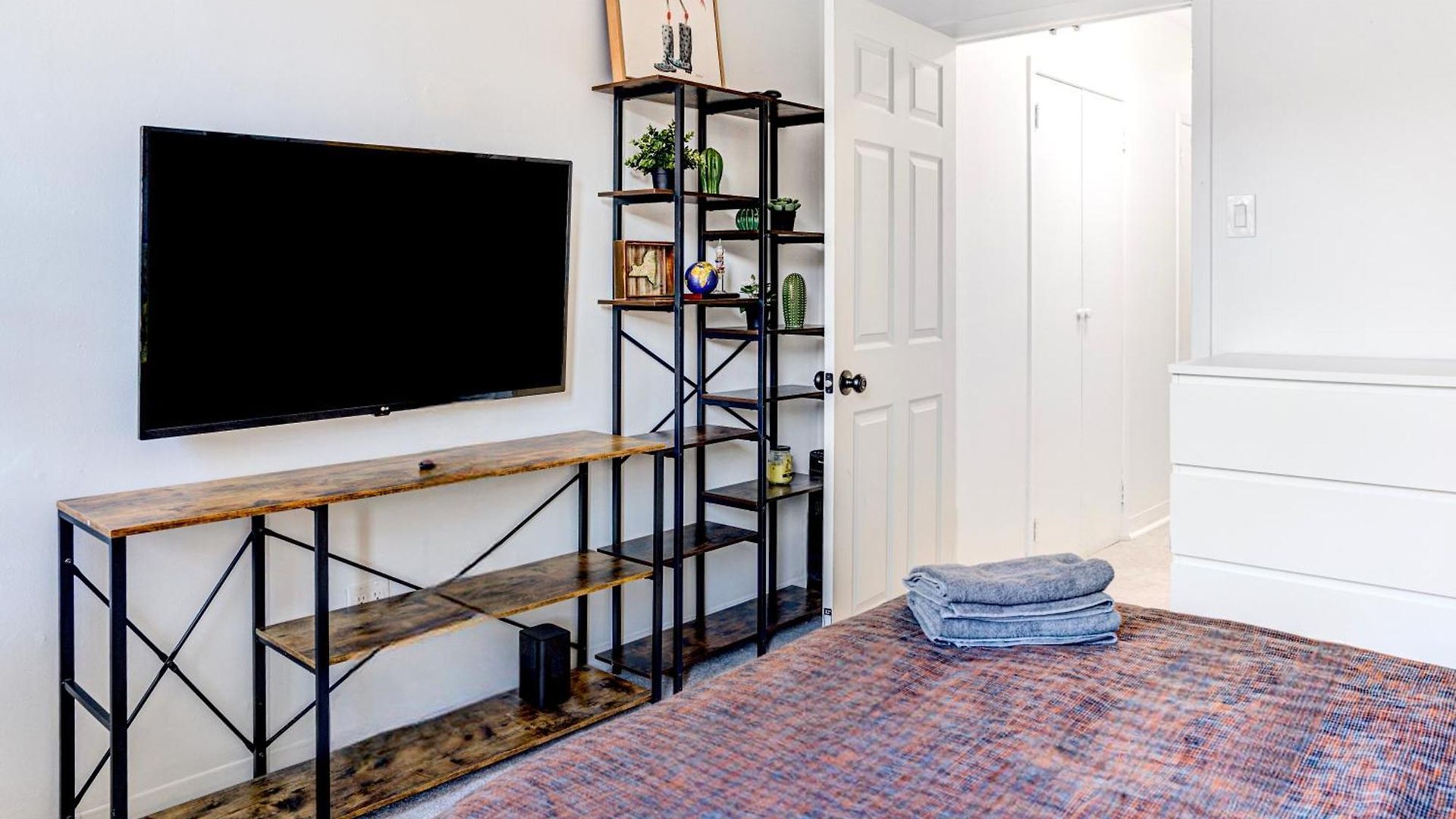 3bd Comfy Hub In Hells Kitchen New York
