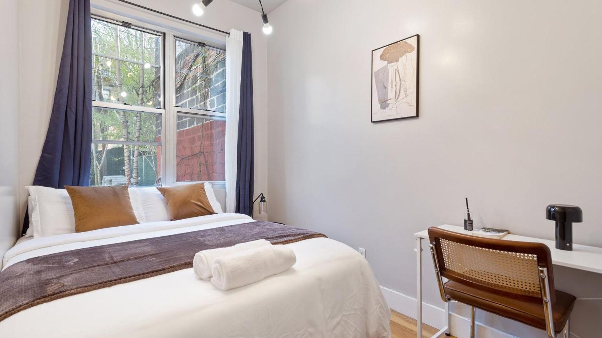 5bd Duplex W Private Patio Bbq And Arcade Games Apartment