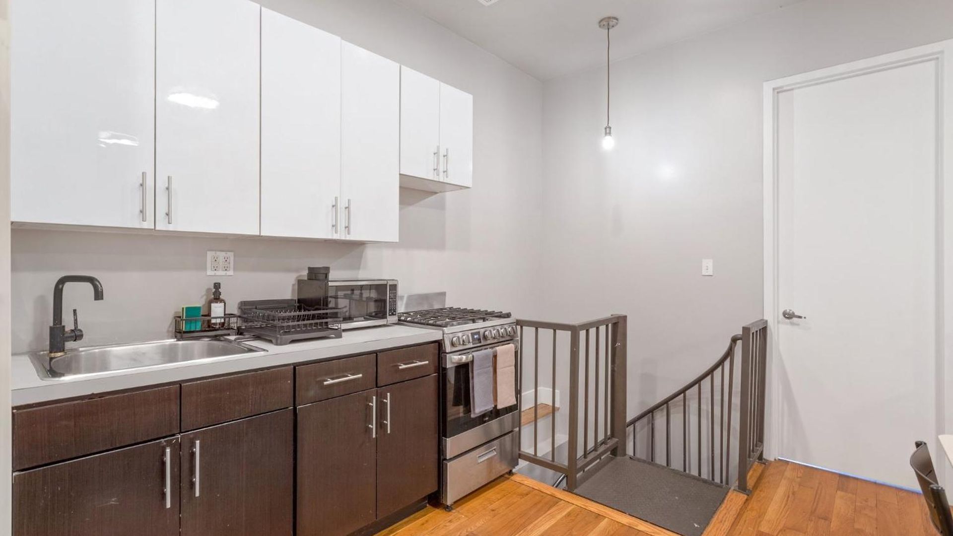 Apartment 5bd Duplex W Private Patio Bbq And Arcade Games New York