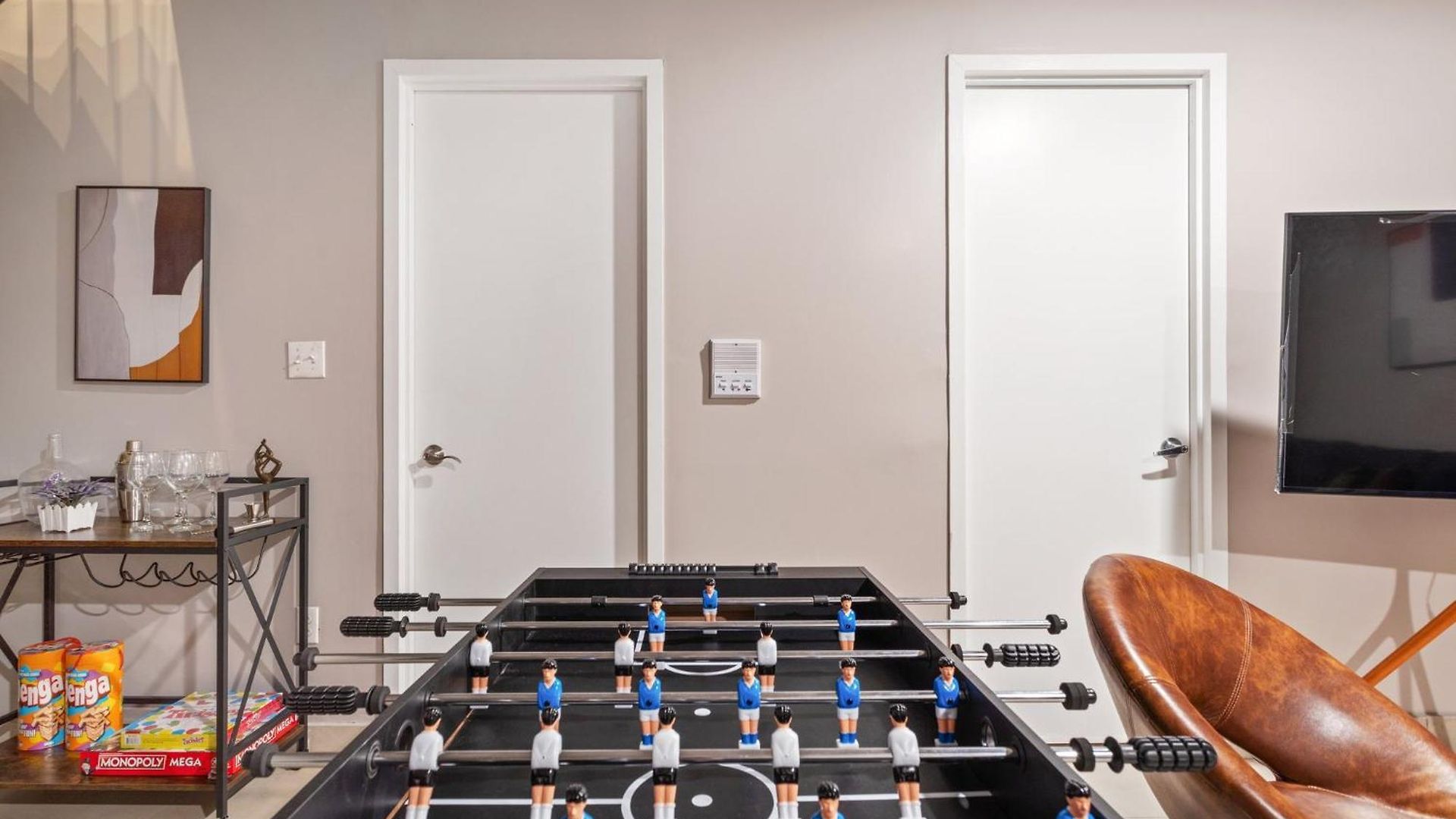 5bd Duplex W Private Patio Bbq And Arcade Games *
