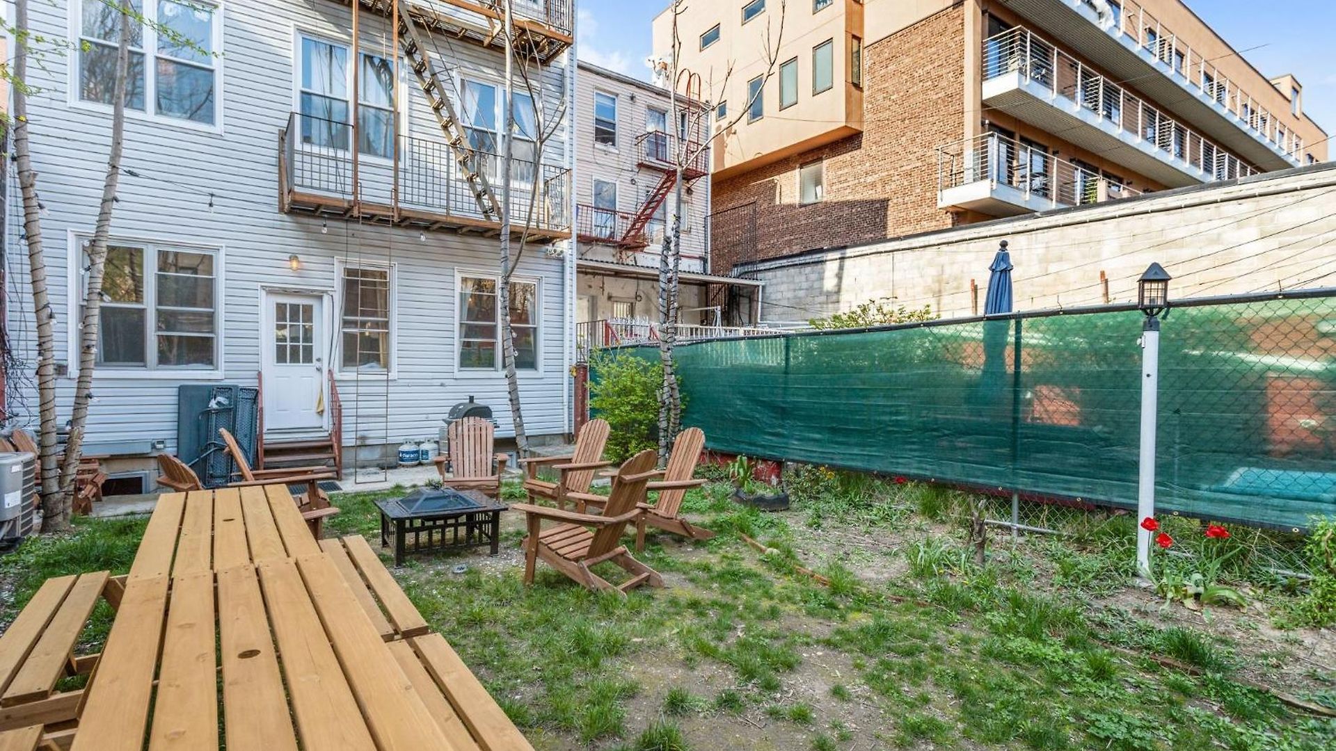 5bd Duplex W Private Patio Bbq And Arcade Games New York