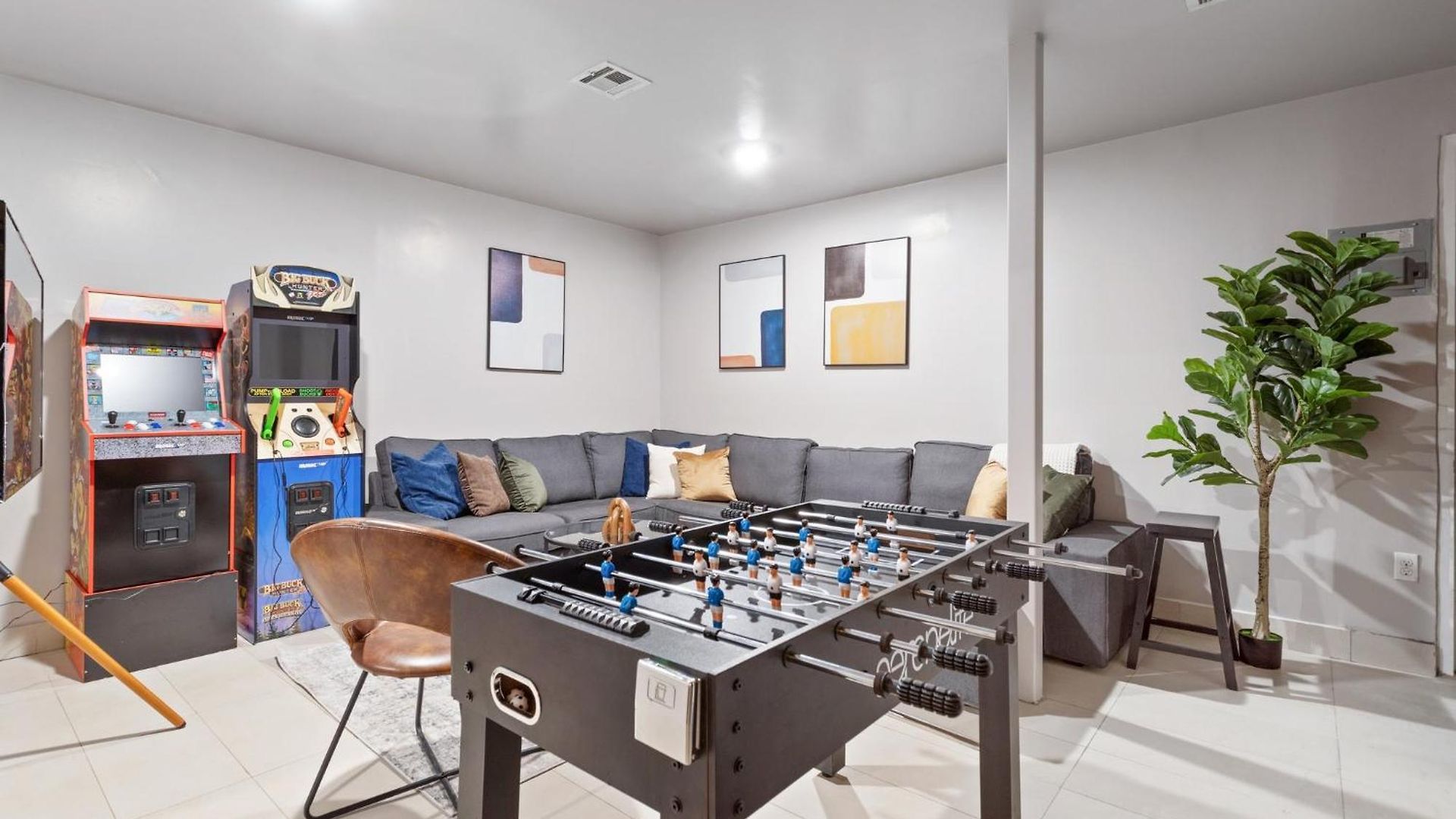 5bd Duplex W Private Patio Bbq And Arcade Games
