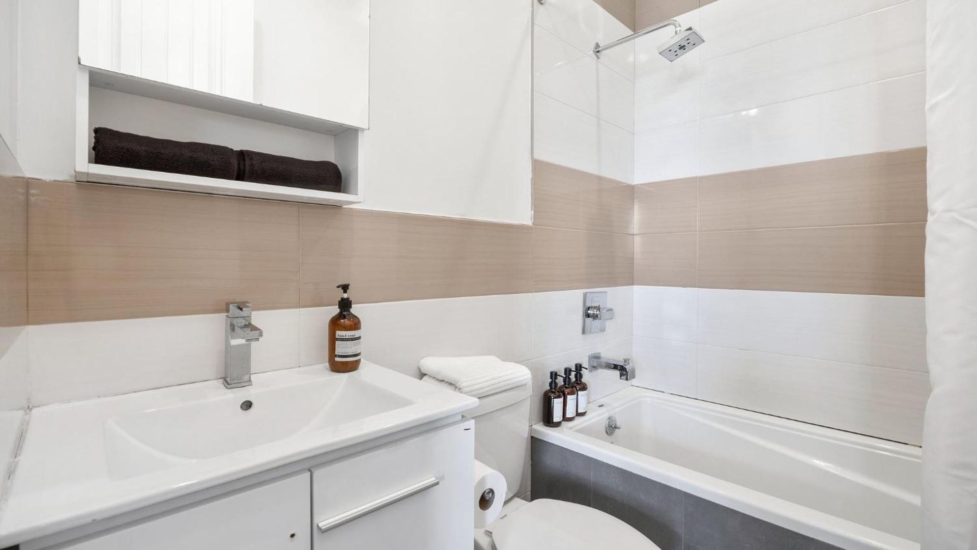 Biggest Duplex 6bd In Bushwick For 16 Guests