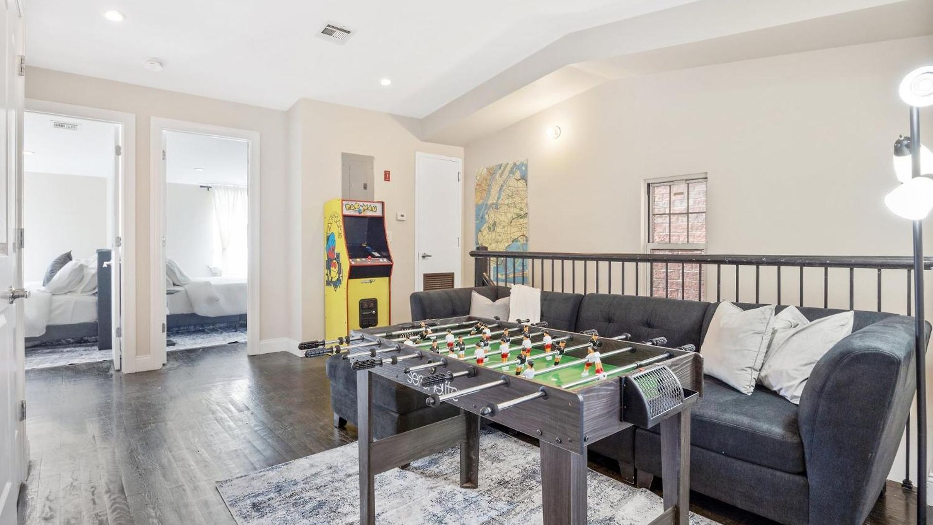 Apartment Biggest Duplex 6bd In Bushwick For 16 Guests