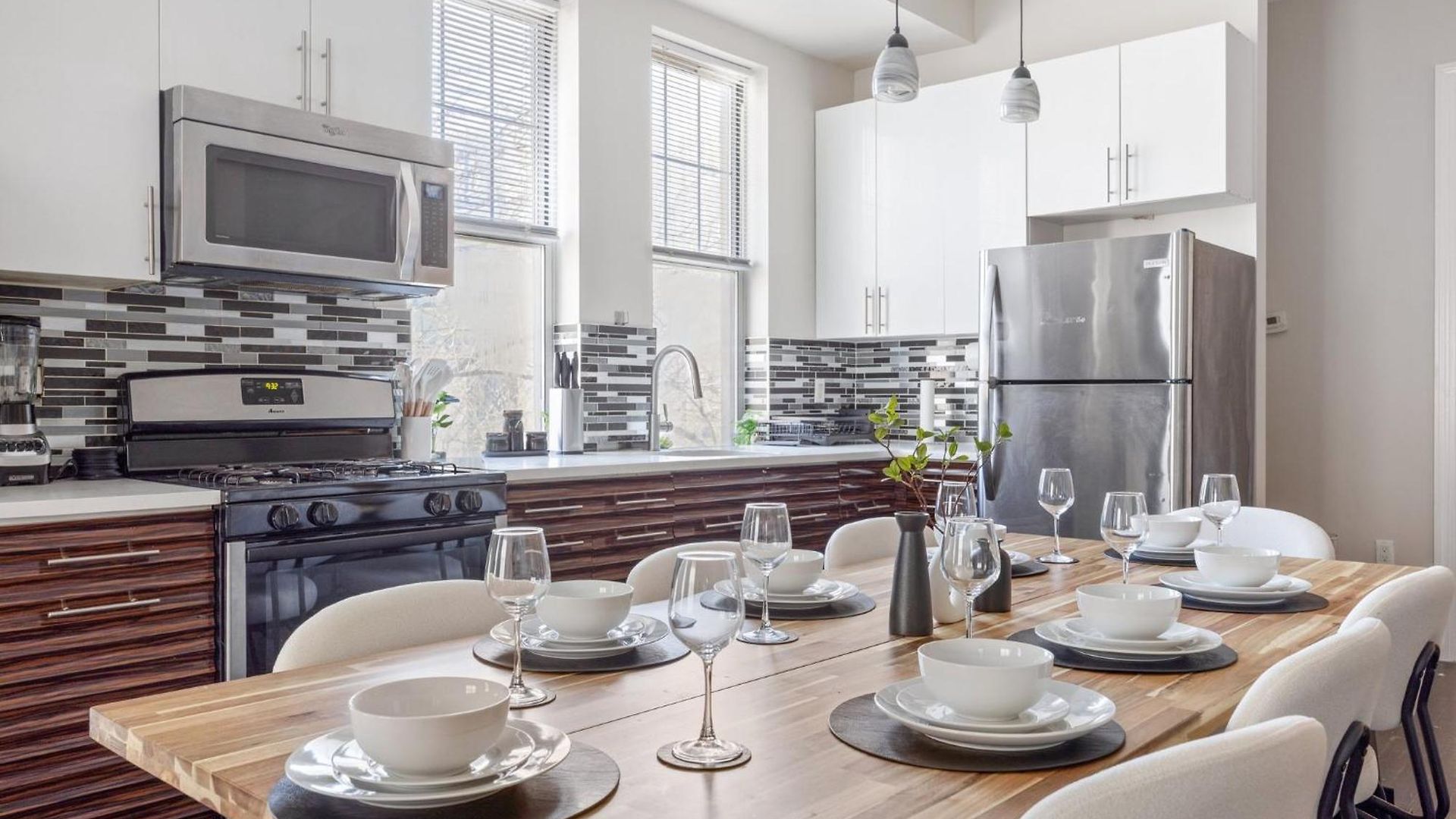Biggest Duplex 6bd In Bushwick For 16 Guests