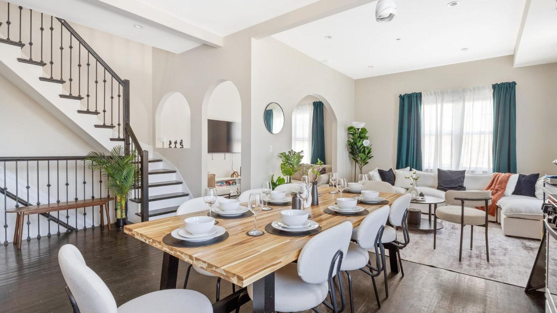 Biggest Duplex 6bd In Bushwick For 16 Guests New York