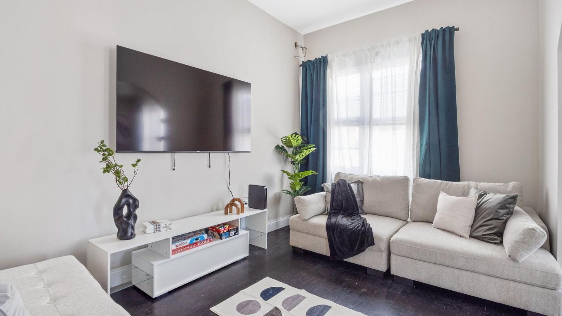 Apartment Biggest Duplex 6bd In Bushwick For 16 Guests