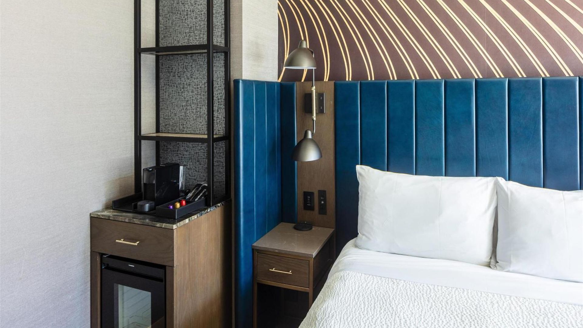 Tempo By Hilton Times Square Hotel New York