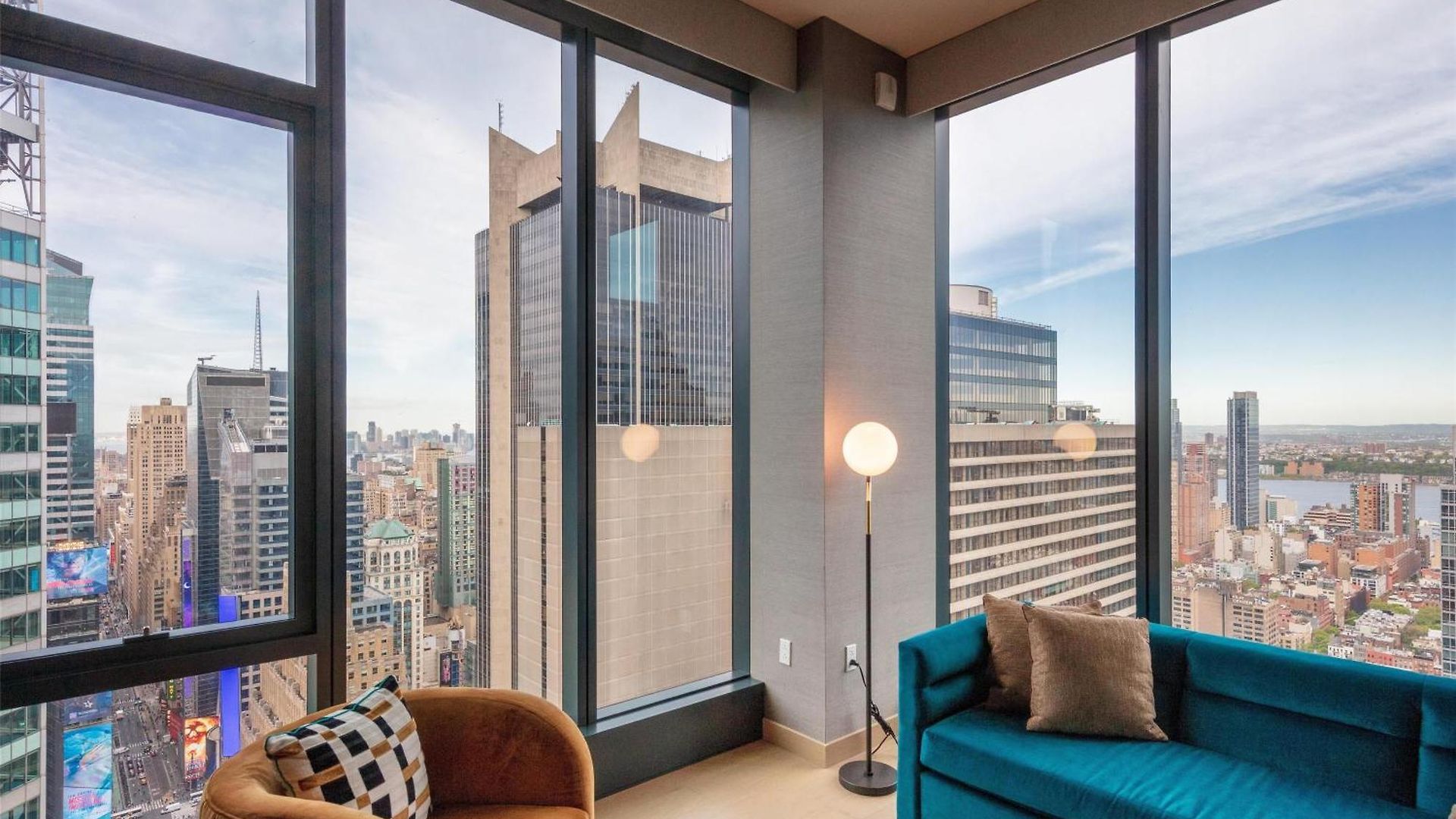 Hotel Tempo By Hilton Times Square 4*