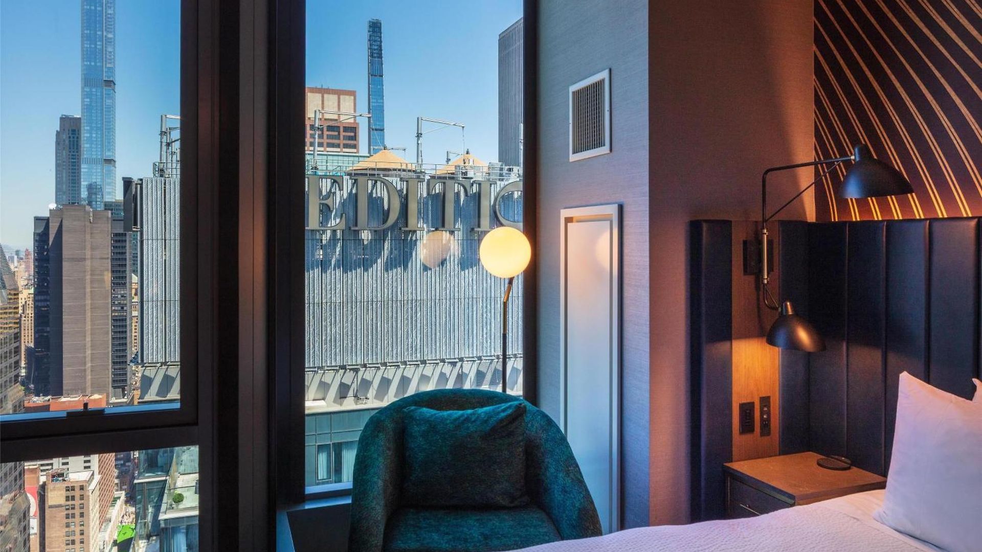 Hotel Tempo By Hilton Times Square 4*
