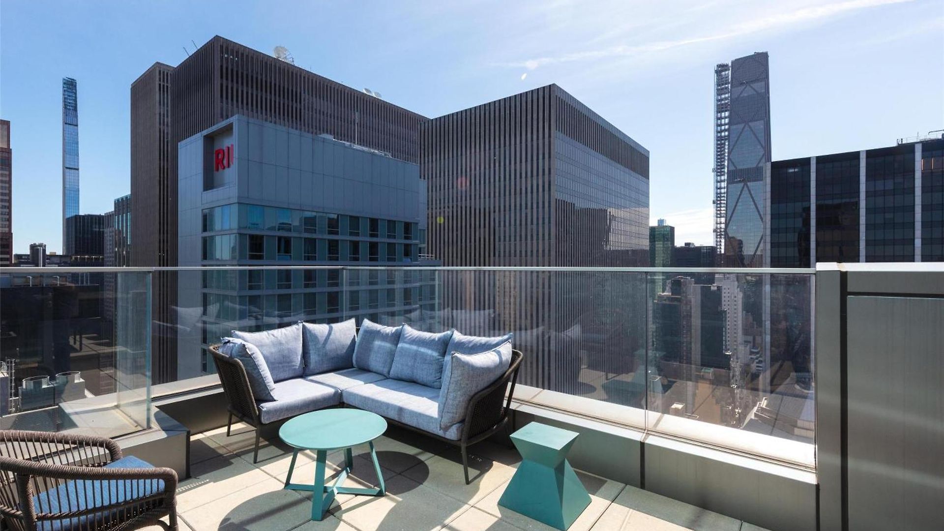 Tempo By Hilton Times Square 4*