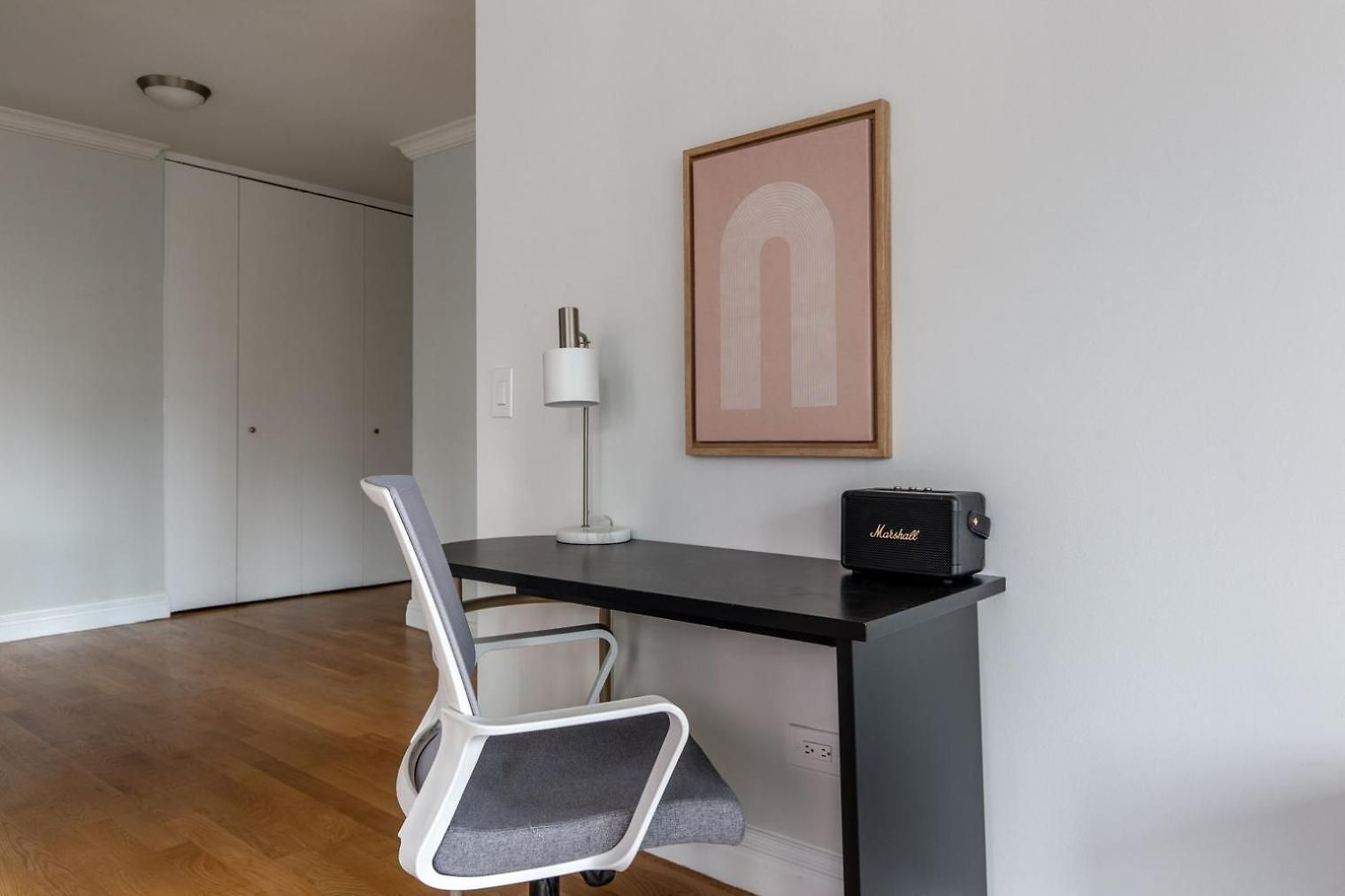 Midtown 1br W Doorman Wd Nr Times Square Nyc-1351 Apartment *