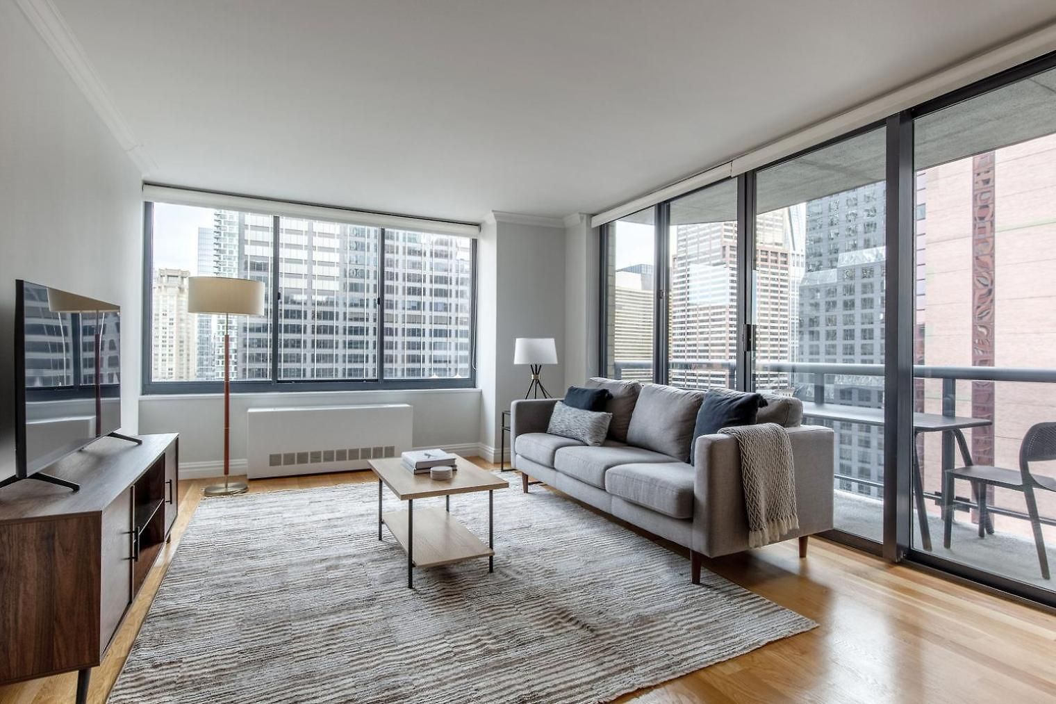 Apartment Midtown 1br W Doorman Wd Nr Times Square Nyc-1351 New York
