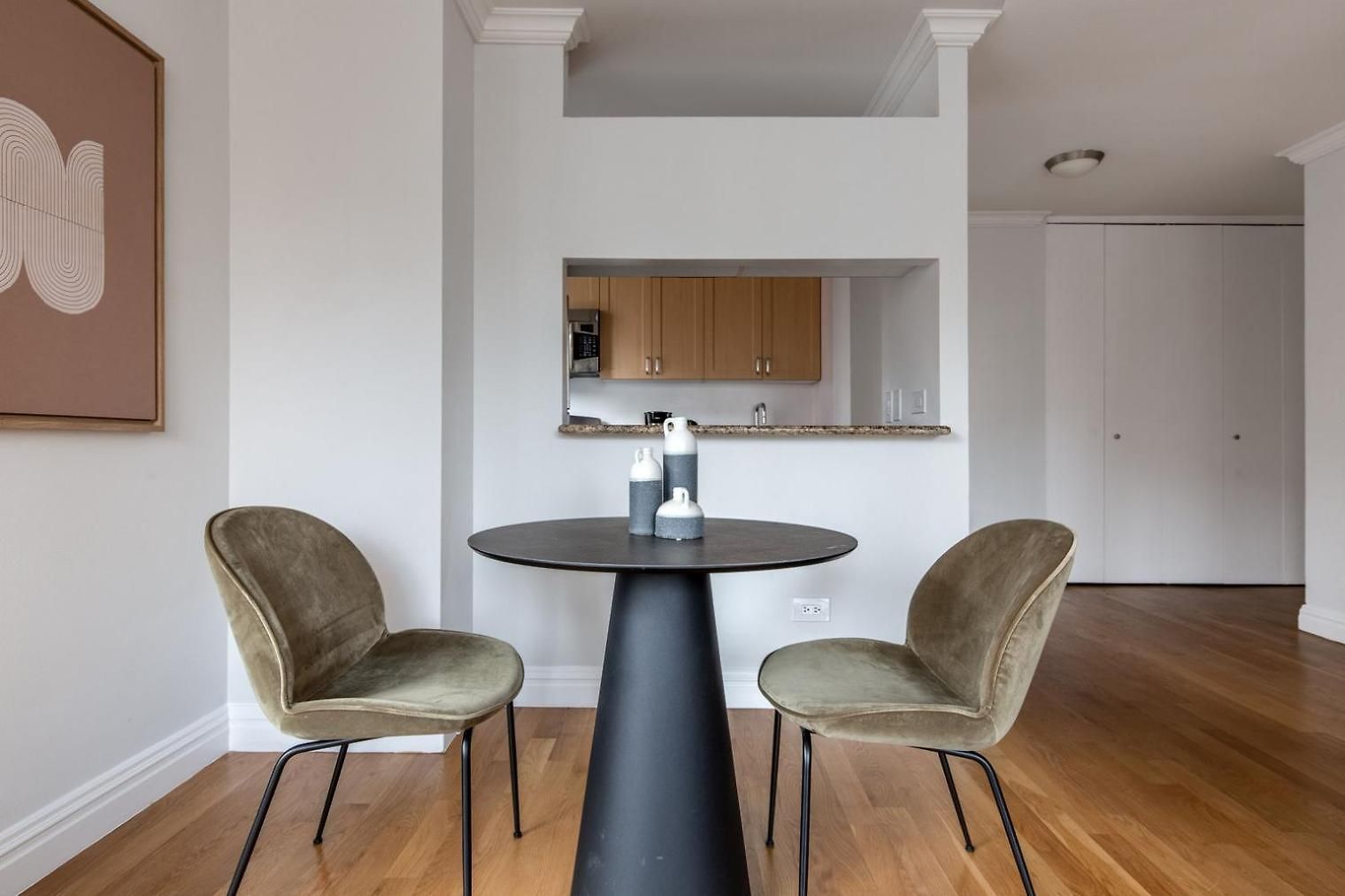Apartment Midtown 1br W Doorman Wd Nr Times Square Nyc-1351