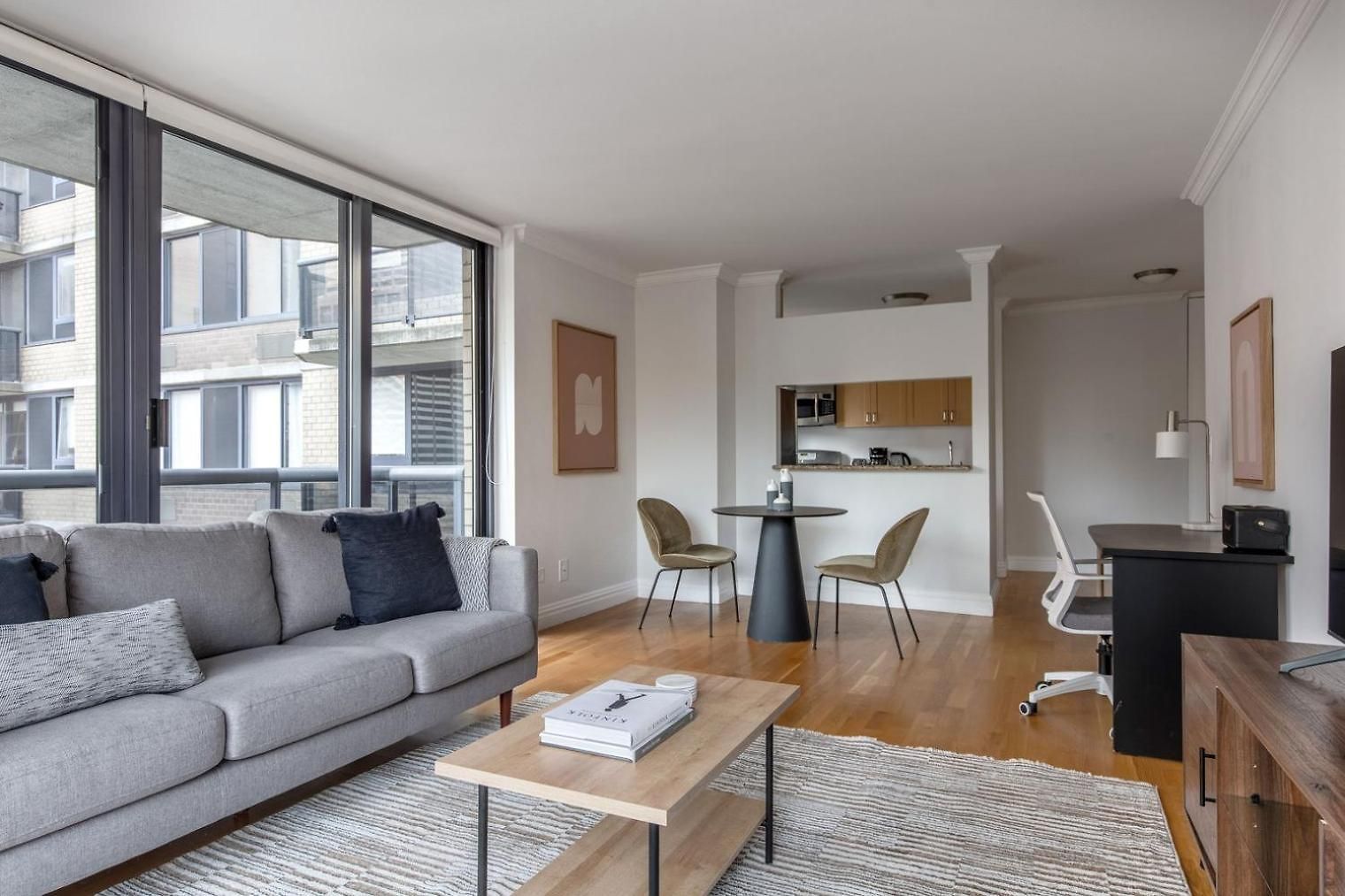 Midtown 1br W Doorman Wd Nr Times Square Nyc-1351 New York