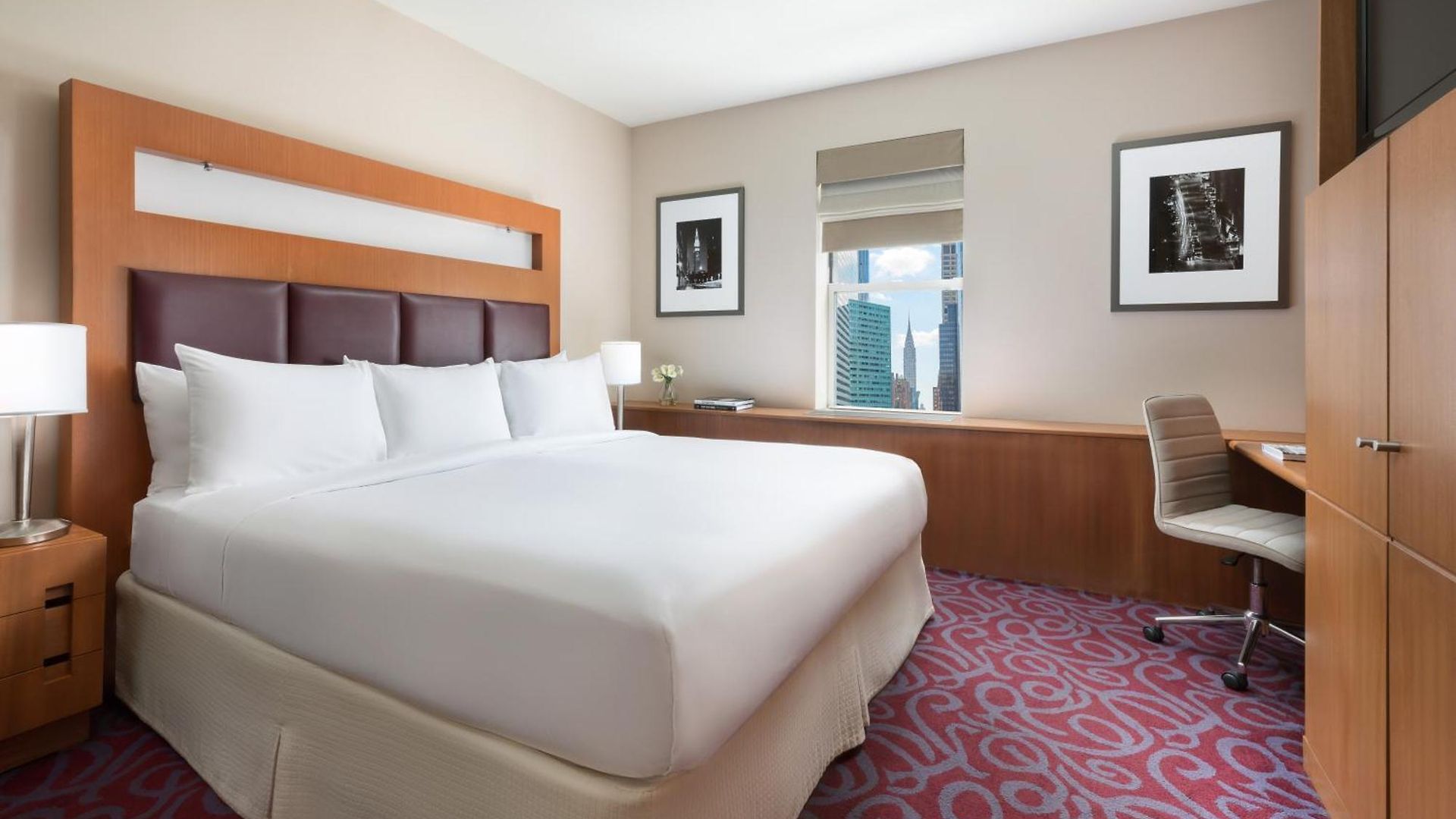 57 Hotel 4*