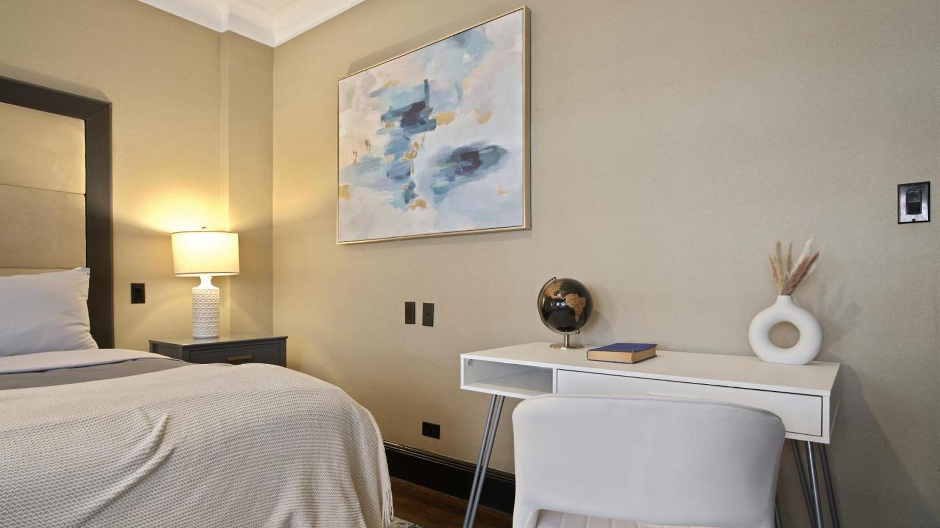 Aparthotel Mansfield 3*