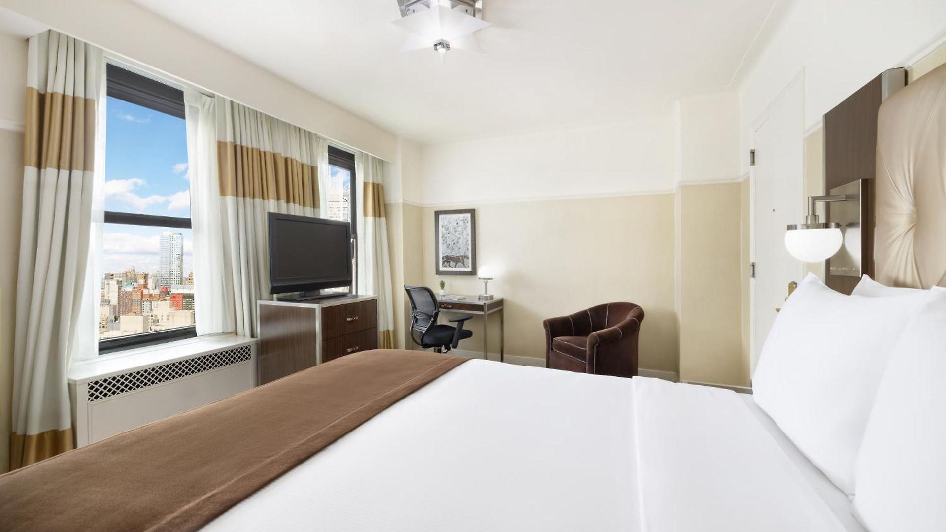 New Yorker By Lotte Hotel 4*