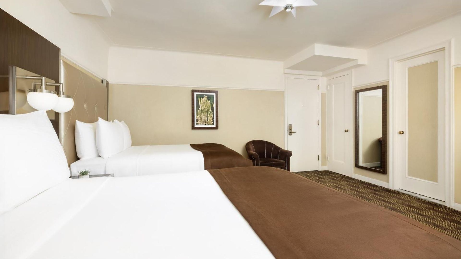 New Yorker By Lotte Hotel